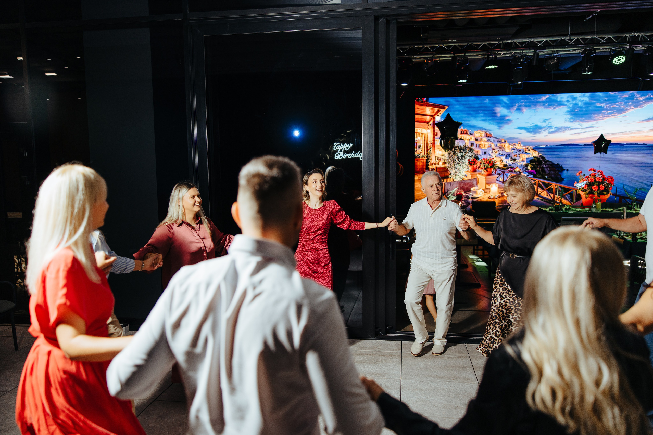 Oleg 40 ani. Fotograf de nuntă și evenimente private!