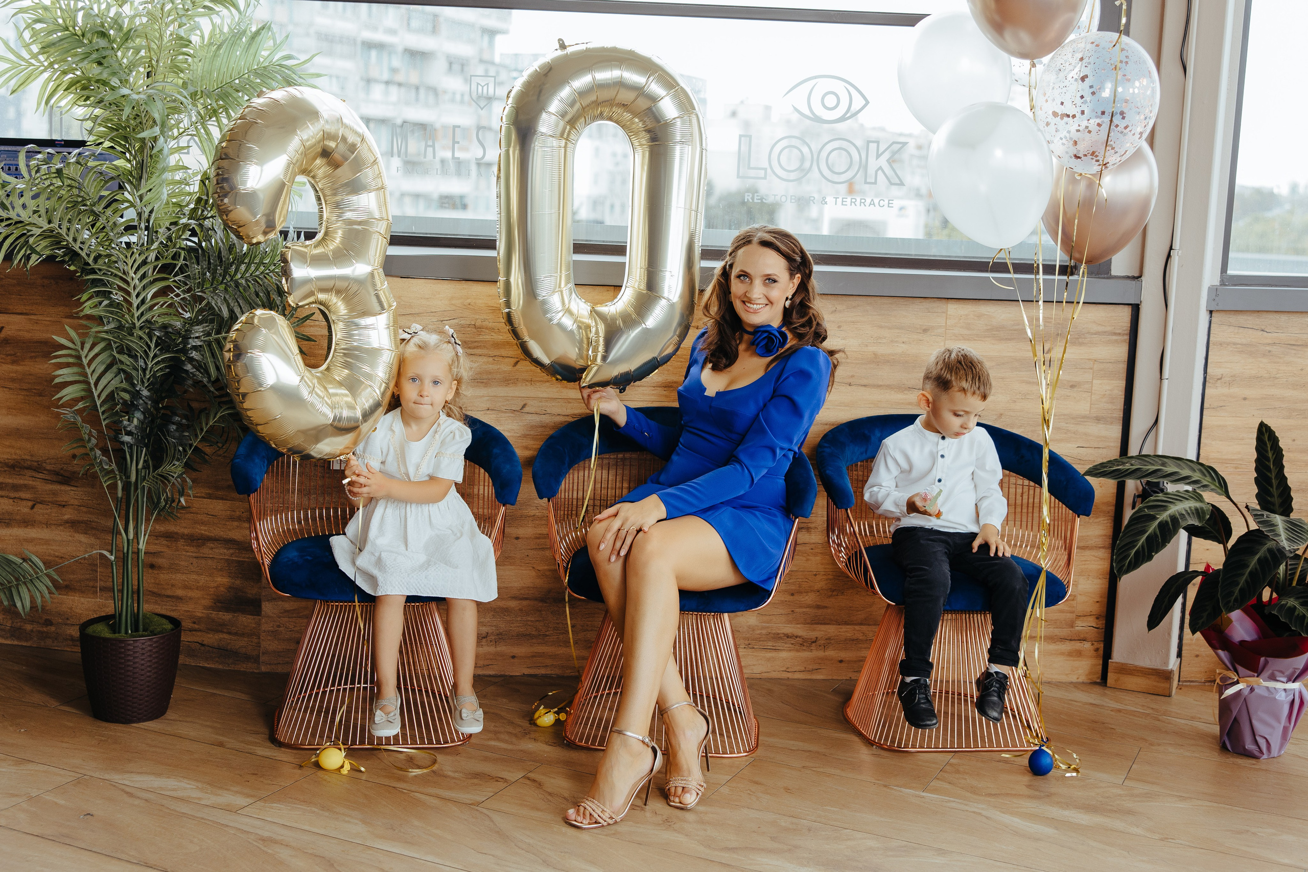 Nicoleta. Fotograf de nuntă și evenimente private!