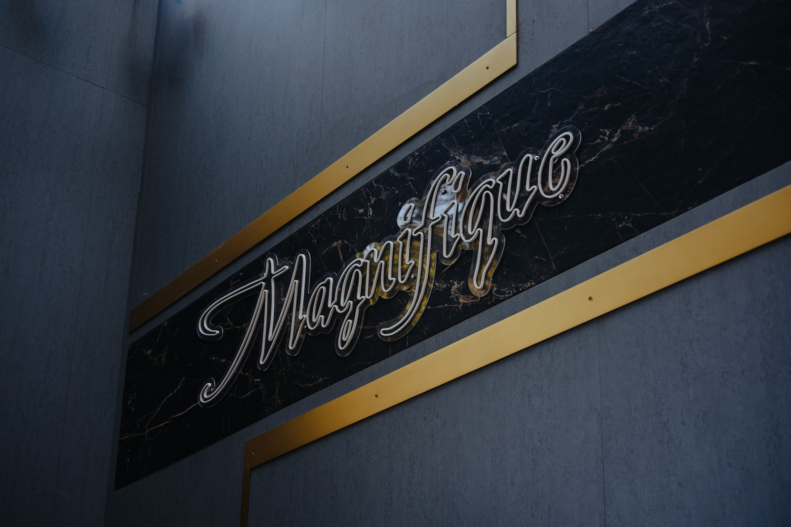 Delia. Fotograf de nuntă și evenimente private!