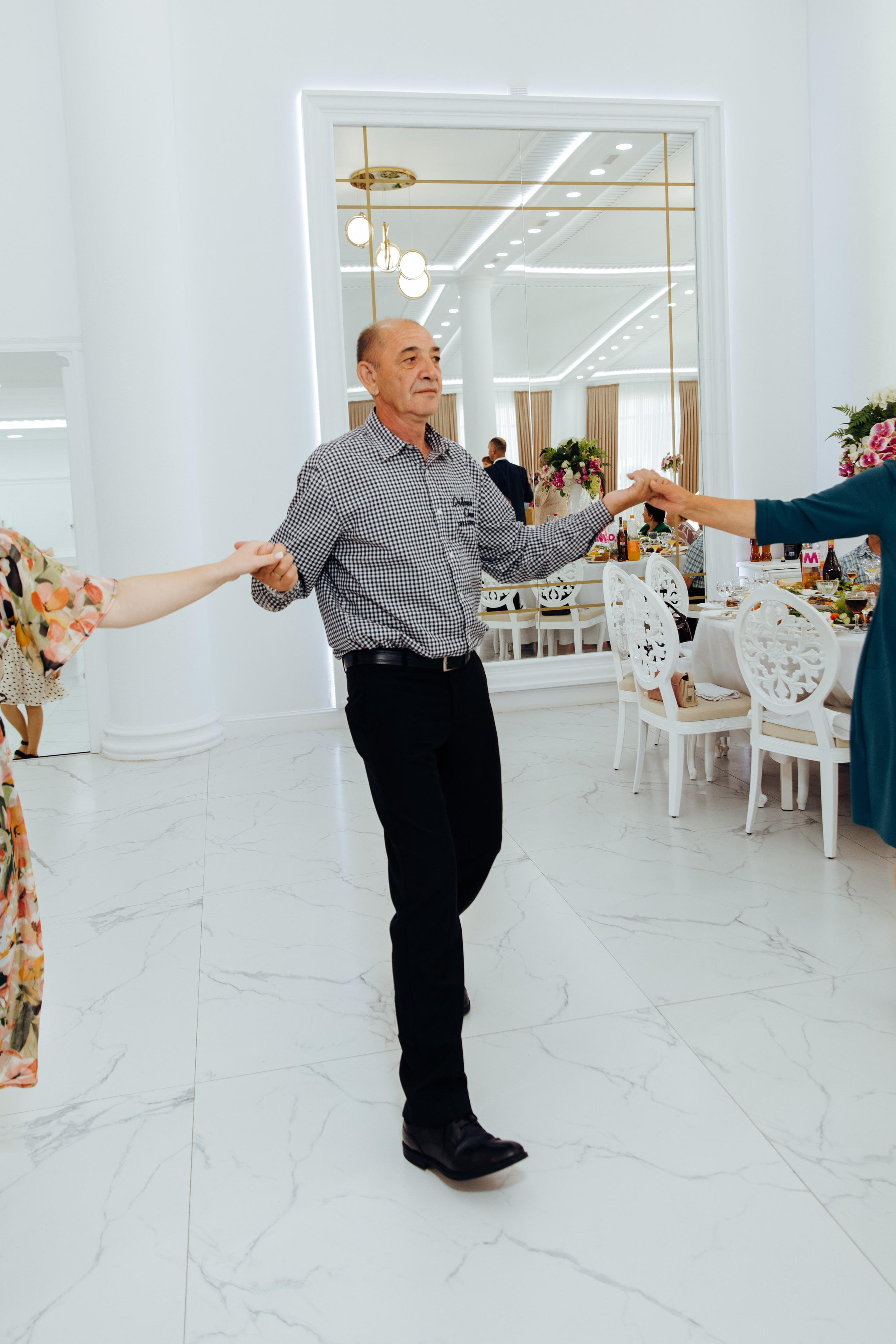 Ionel-Alessandro. Fotograf de nuntă și evenimente private!