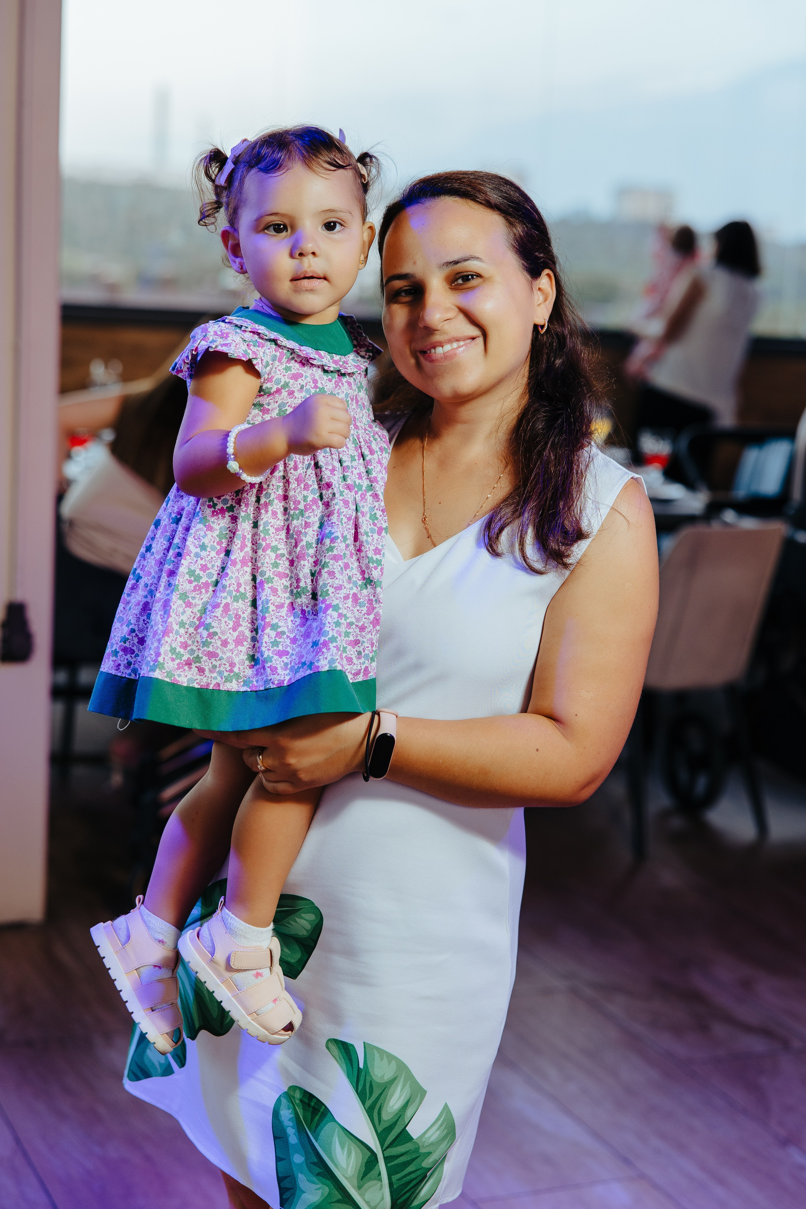 Nicoleta. Fotograf de nuntă și evenimente private!