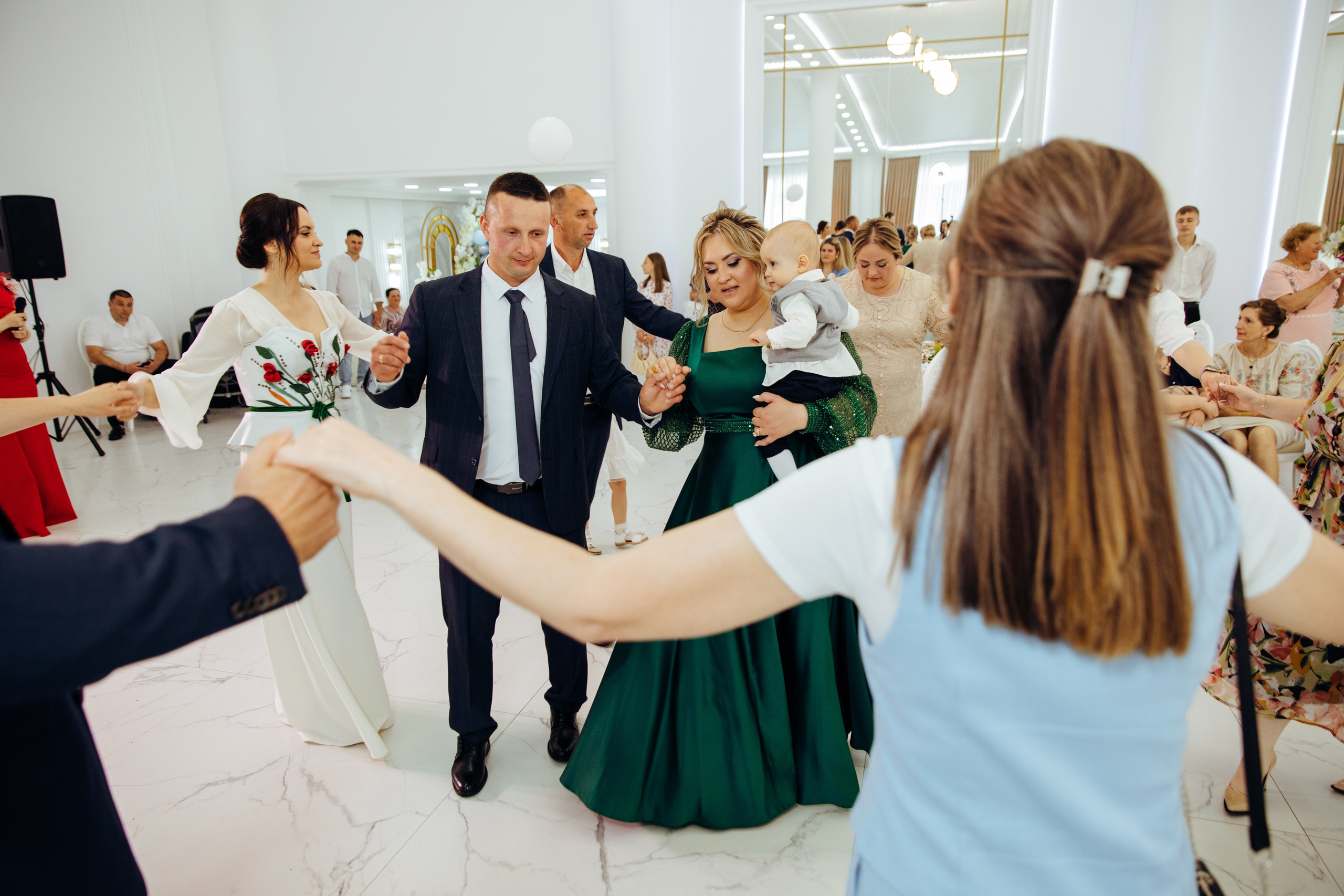 Ionel-Alessandro. Fotograf de nuntă și evenimente private!