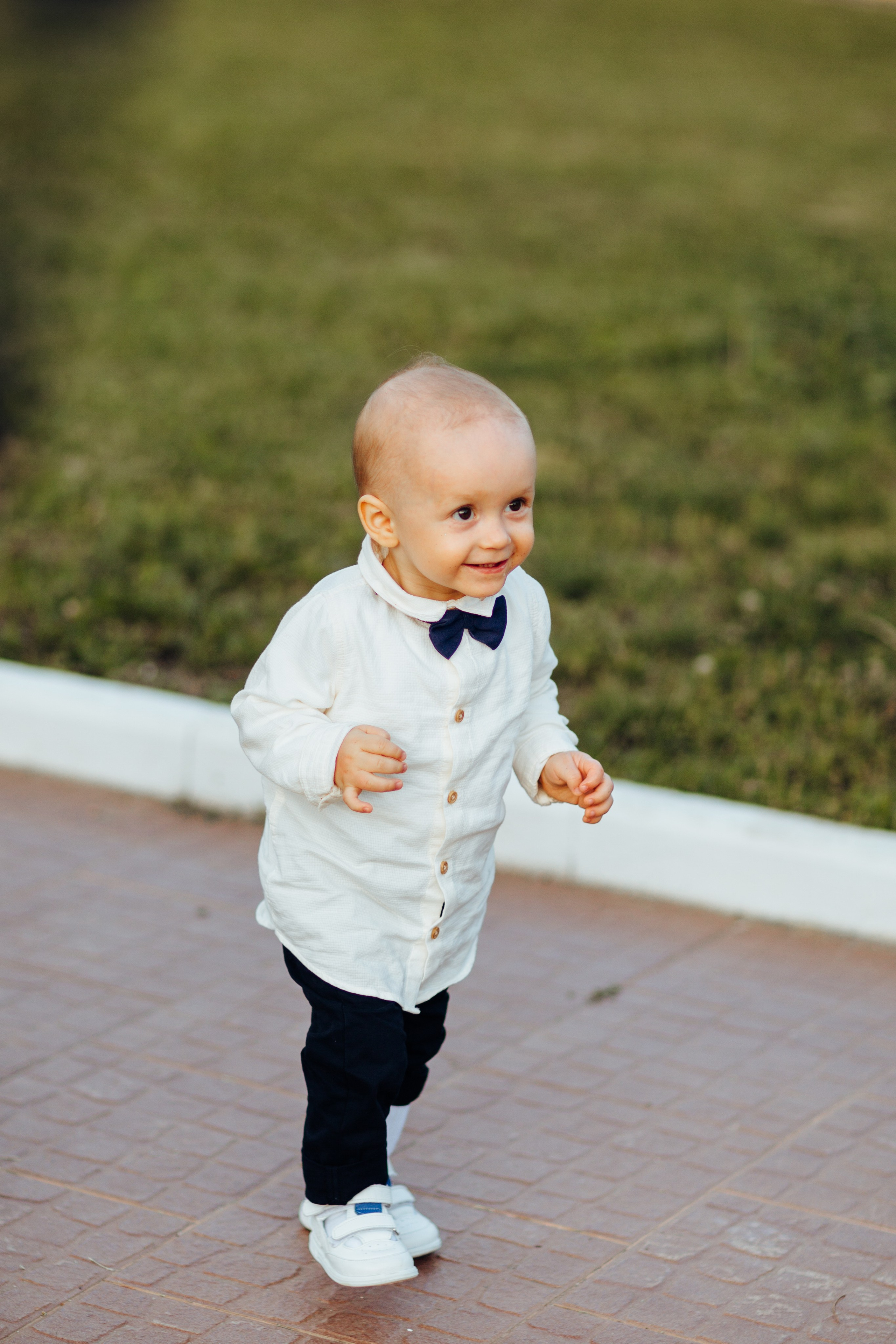 Ionel-Alessandro. Fotograf de nuntă și evenimente private!