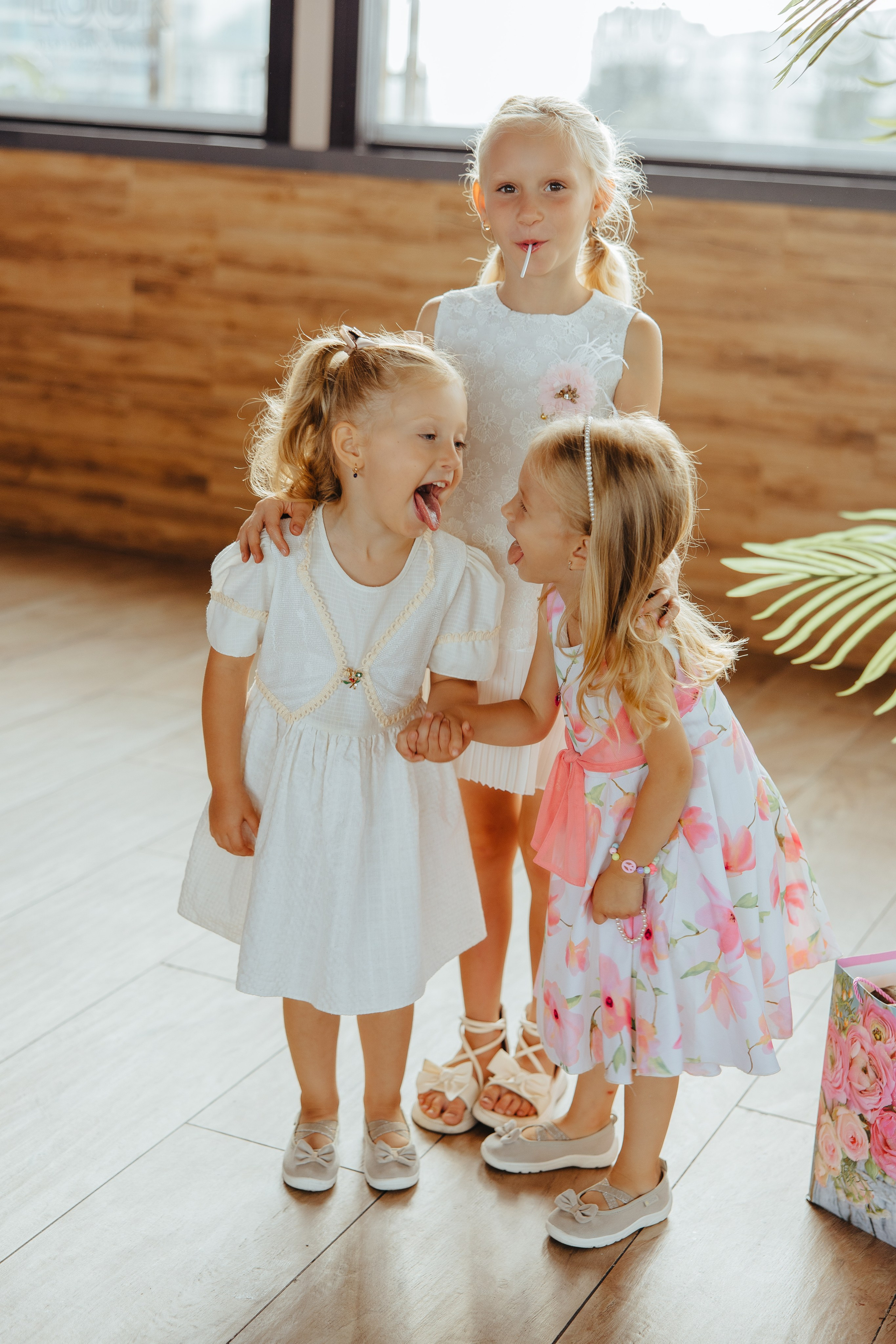 Nicoleta. Fotograf de nuntă și evenimente private!