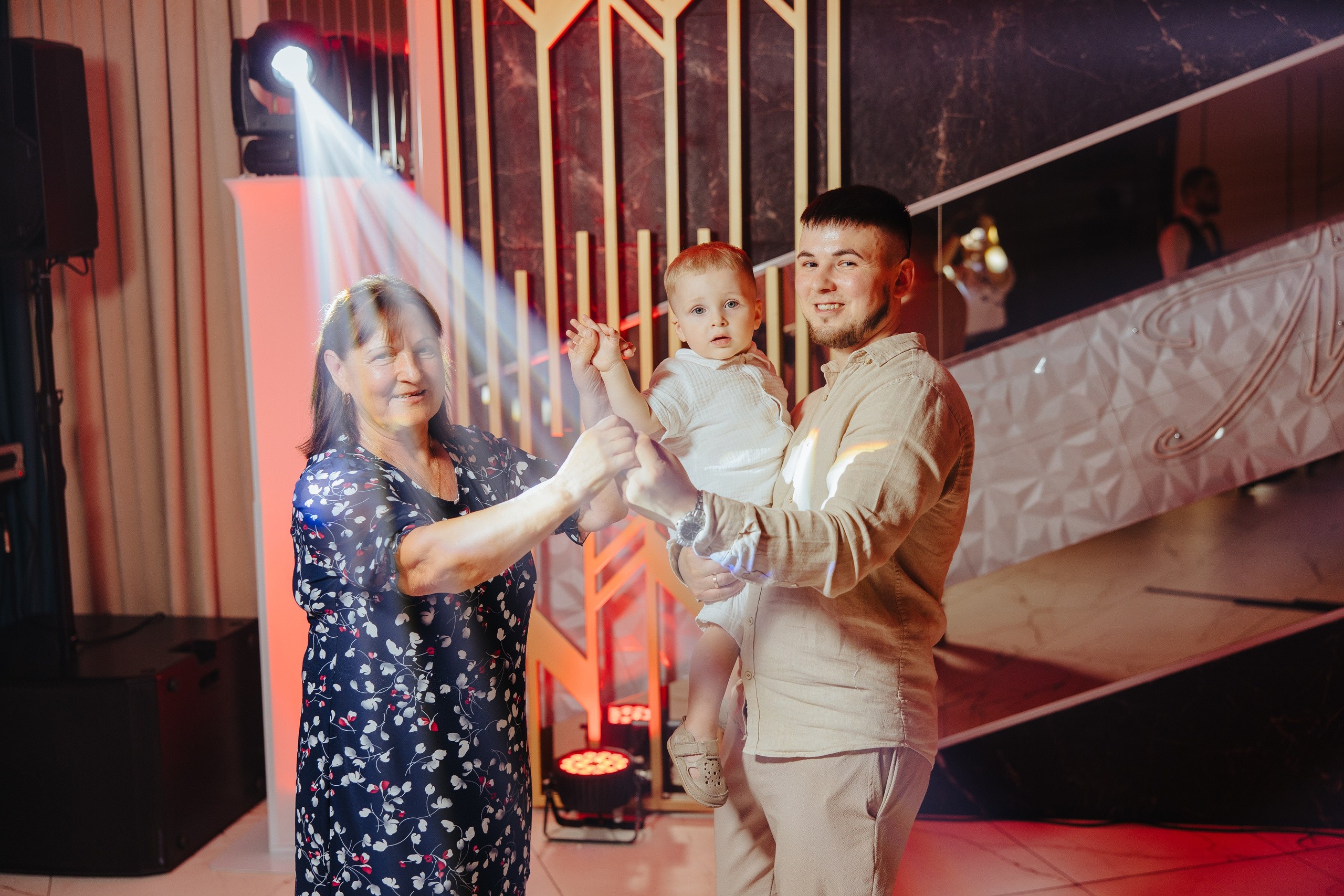 Delia. Fotograf de nuntă și evenimente private!