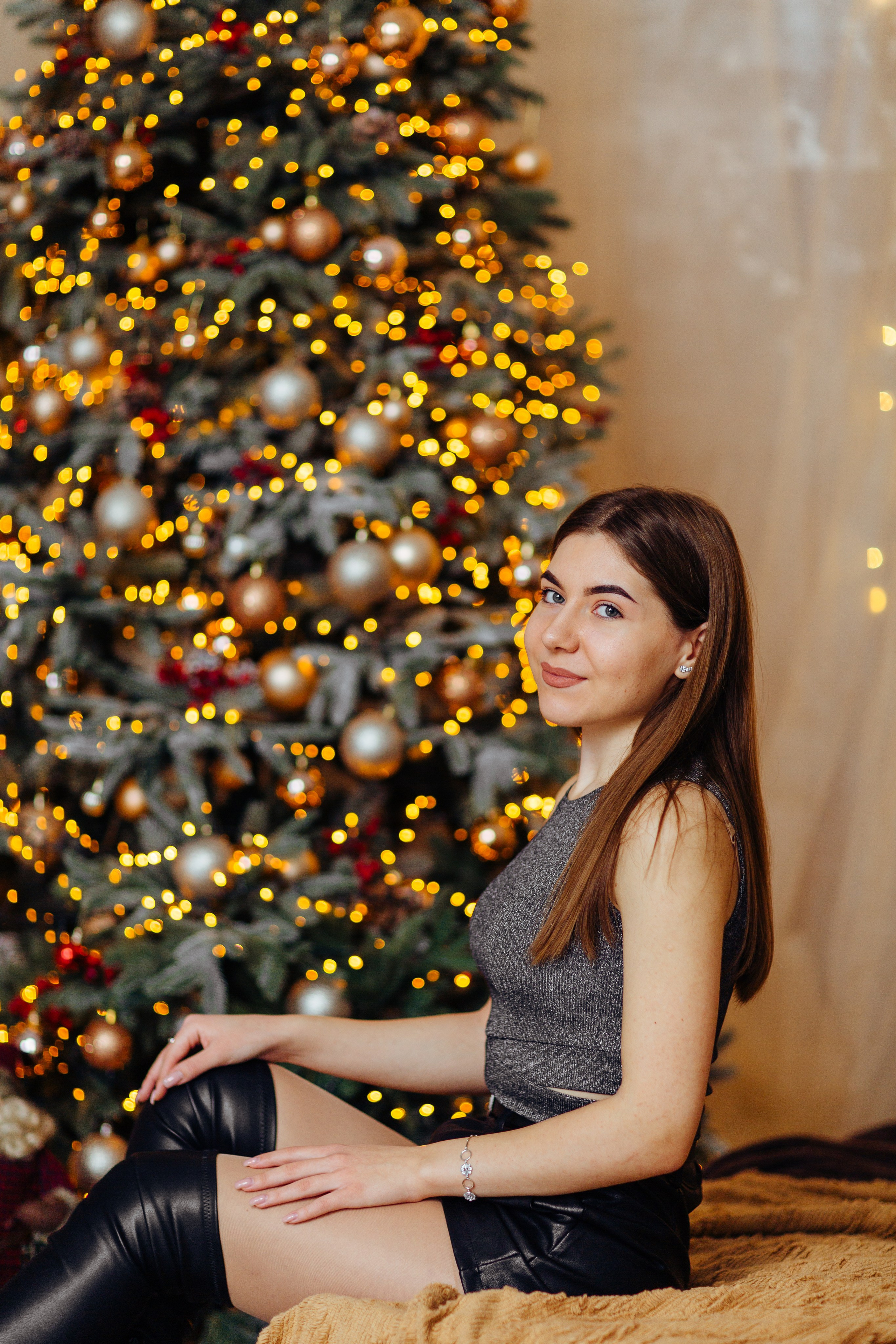 Magia sarbātorilor. Fotograf de nuntă și evenimente private!