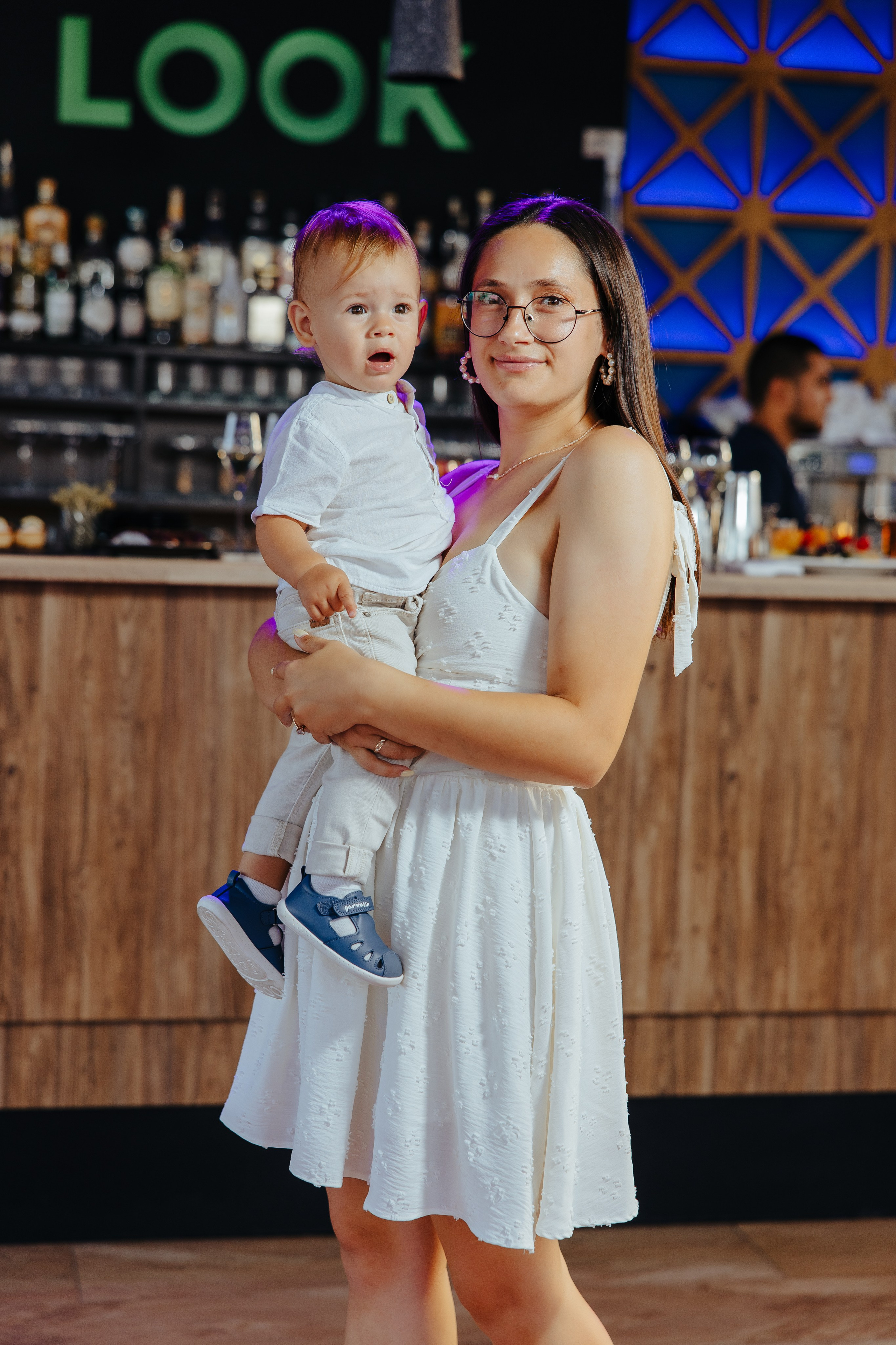 Nicoleta. Fotograf de nuntă și evenimente private!