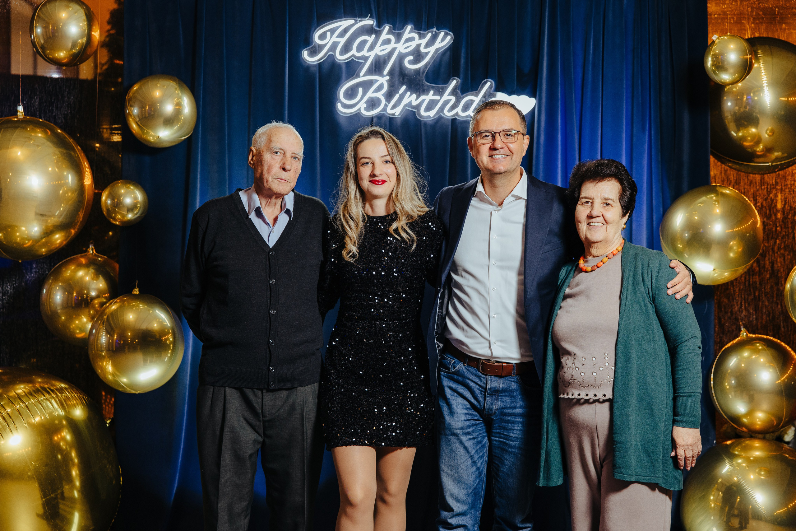 Mihai 40 ani. Fotograf de nuntă și evenimente private!