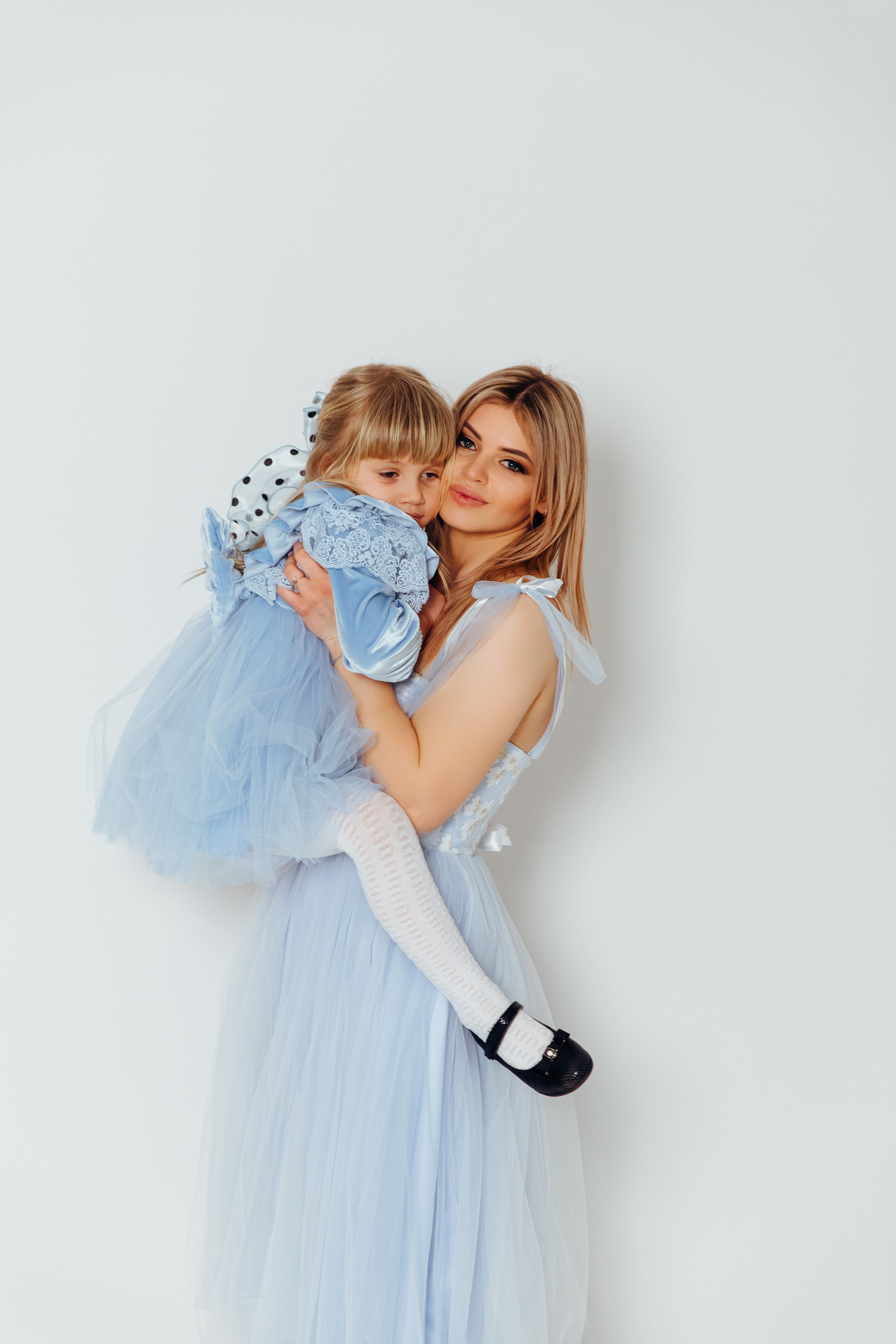 Magia sarbātorilor. Fotograf de nuntă și evenimente private!