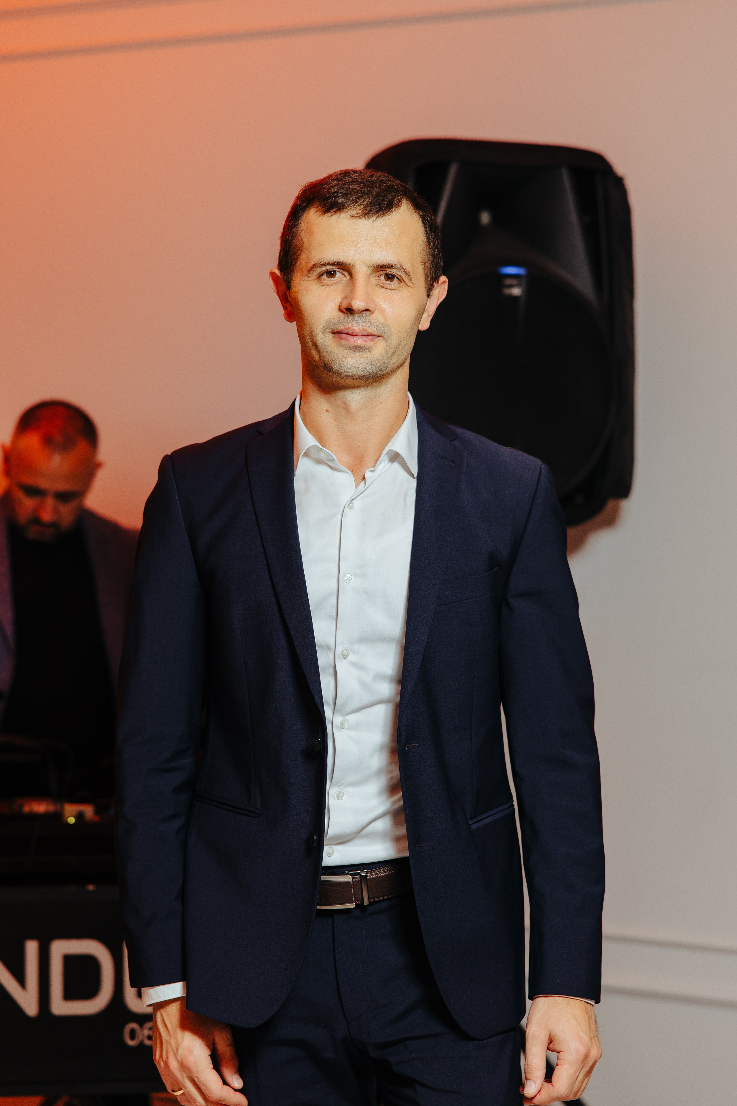 Mihai 40 ani. Fotograf de nuntă și evenimente private!