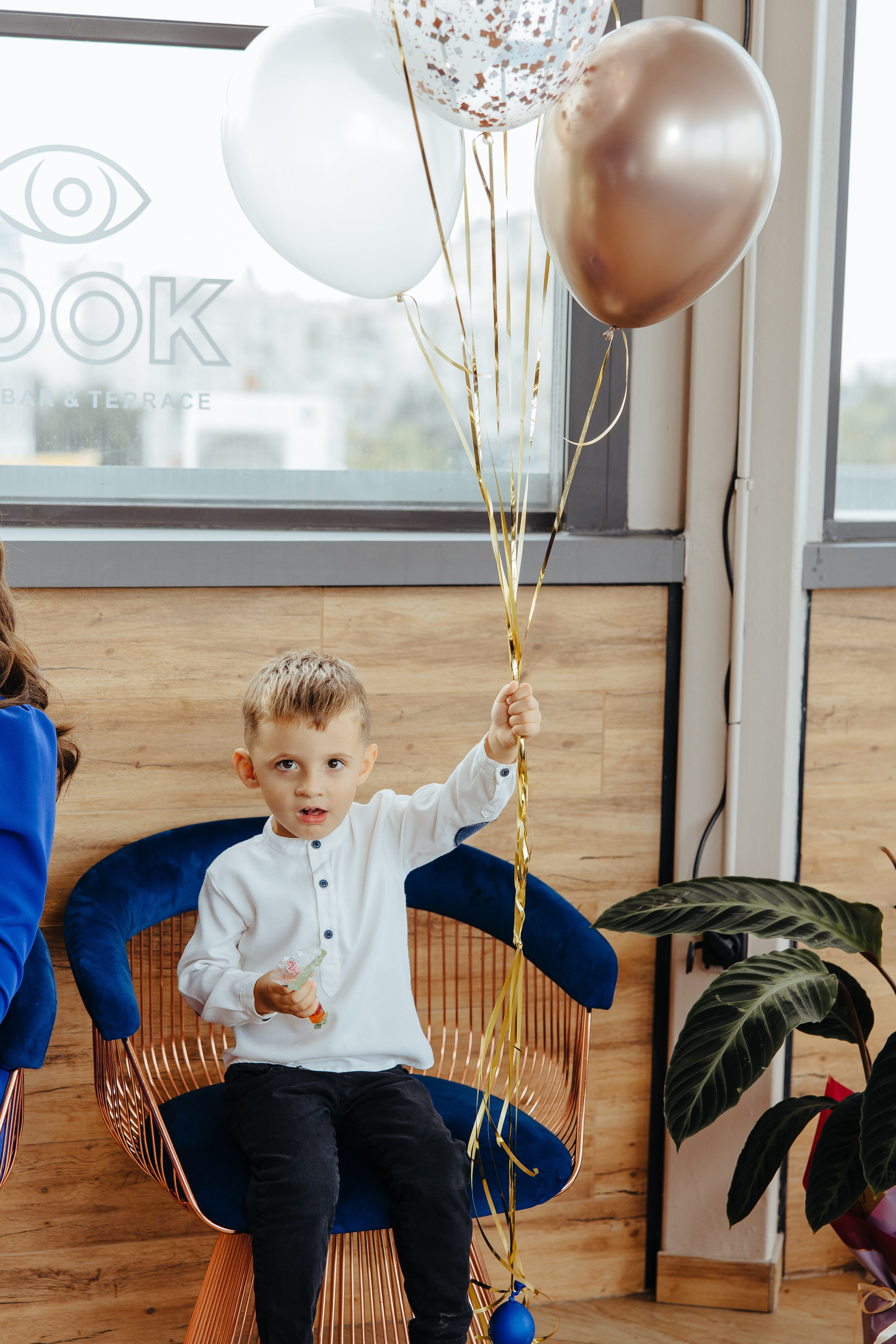 Nicoleta. Fotograf de nuntă și evenimente private!