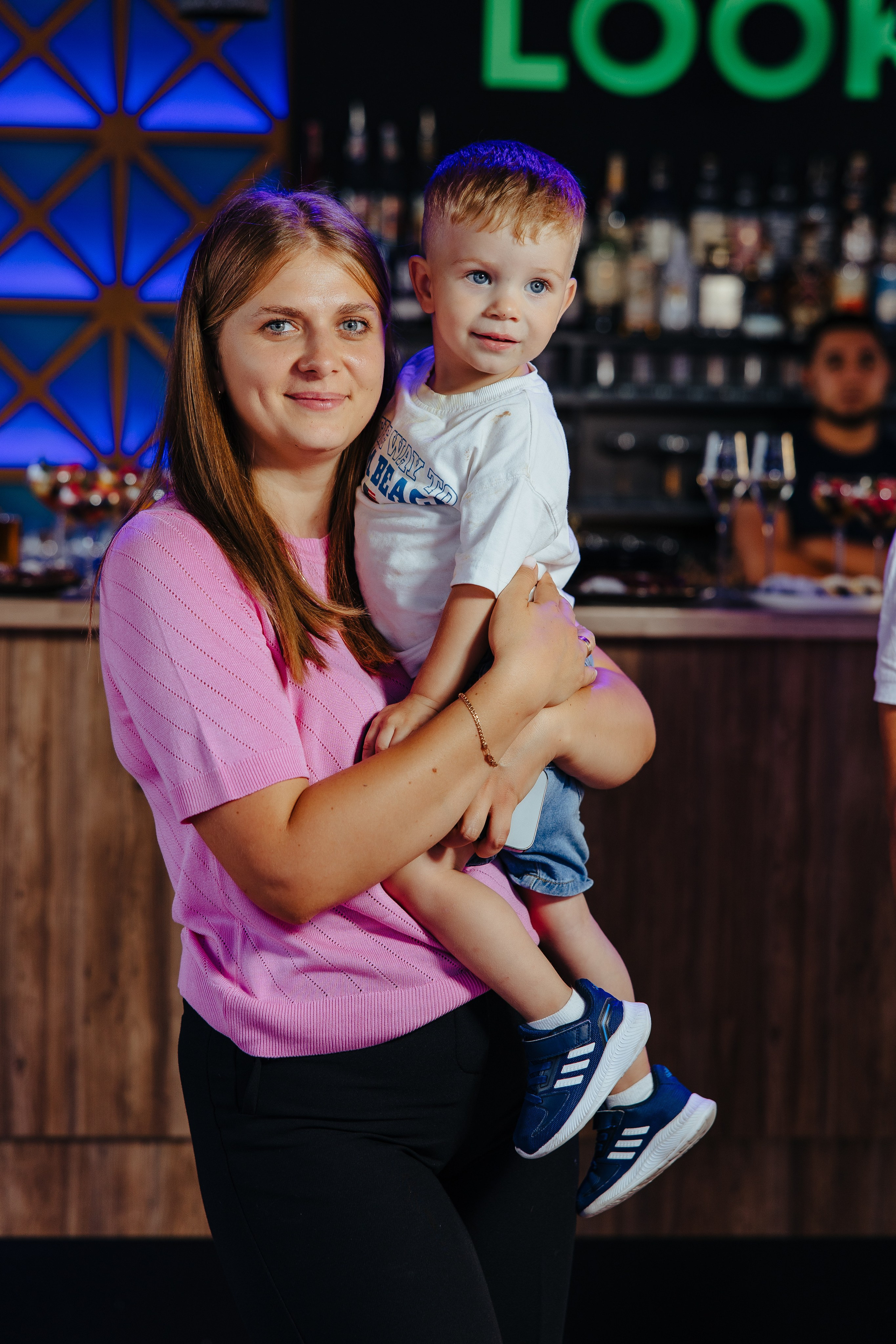 Nicoleta. Fotograf de nuntă și evenimente private!