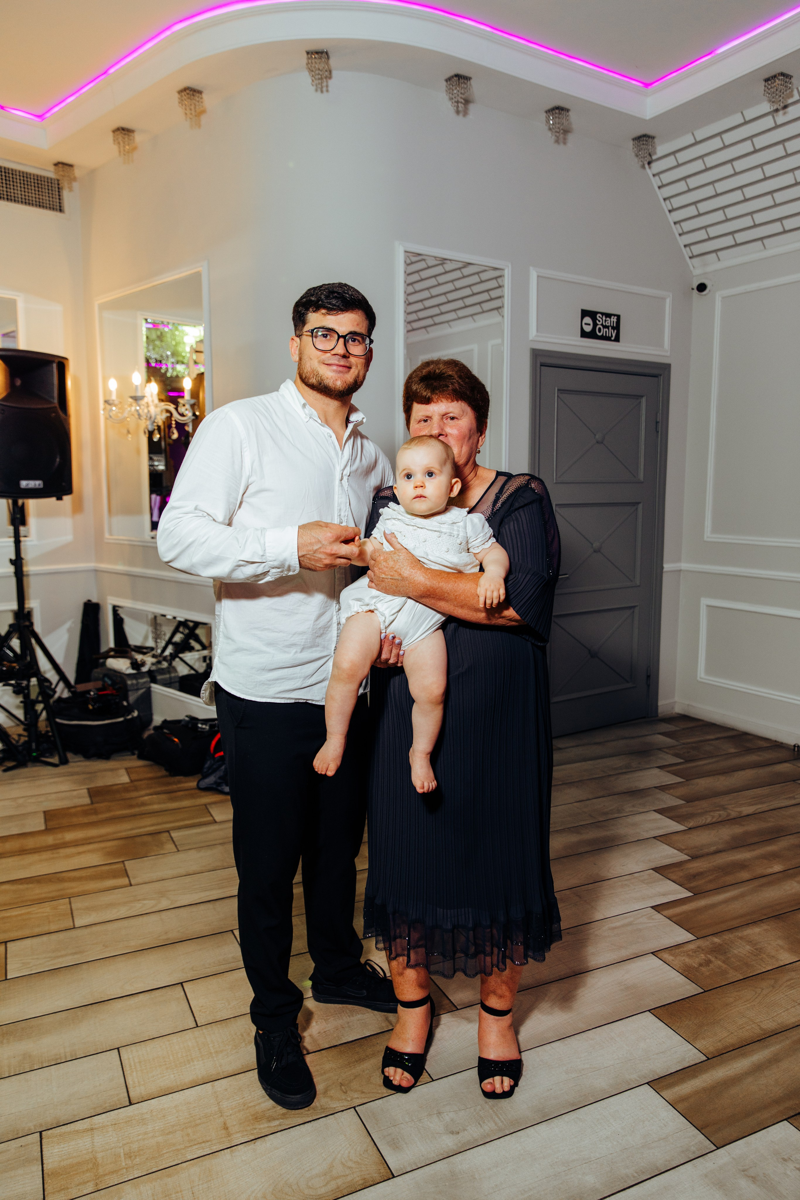 Antonia. Fotograf de nuntă și evenimente private!