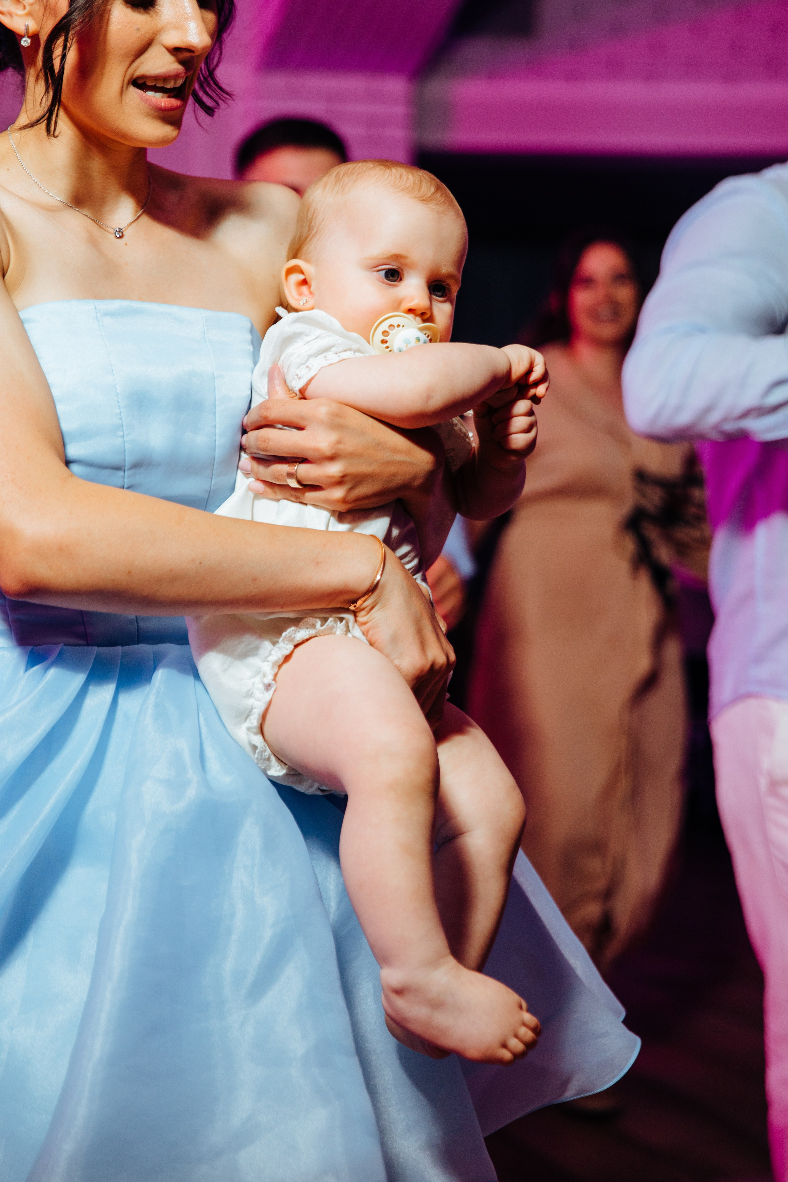 Antonia. Fotograf de nuntă și evenimente private!