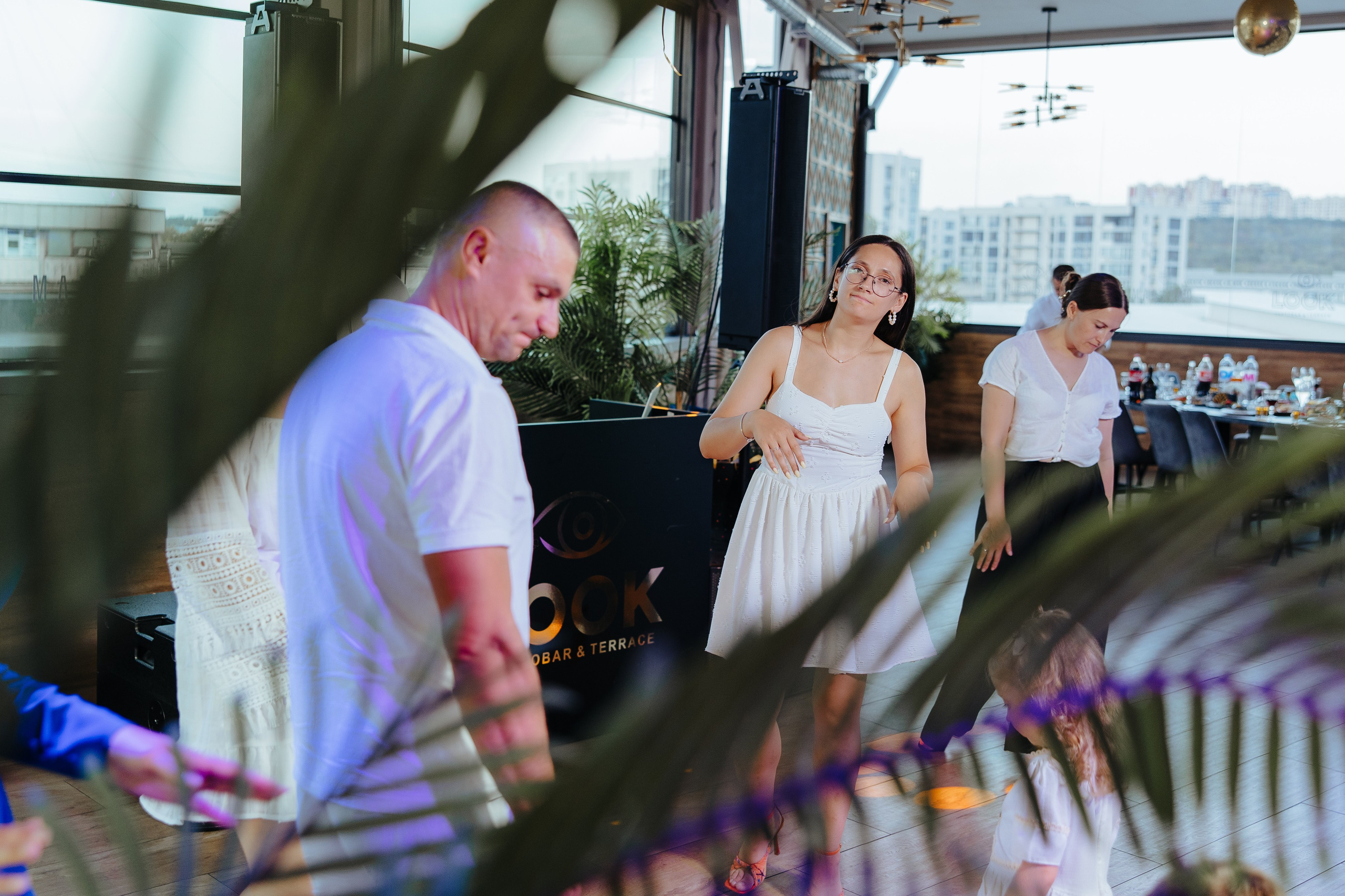 Nicoleta. Fotograf de nuntă și evenimente private!