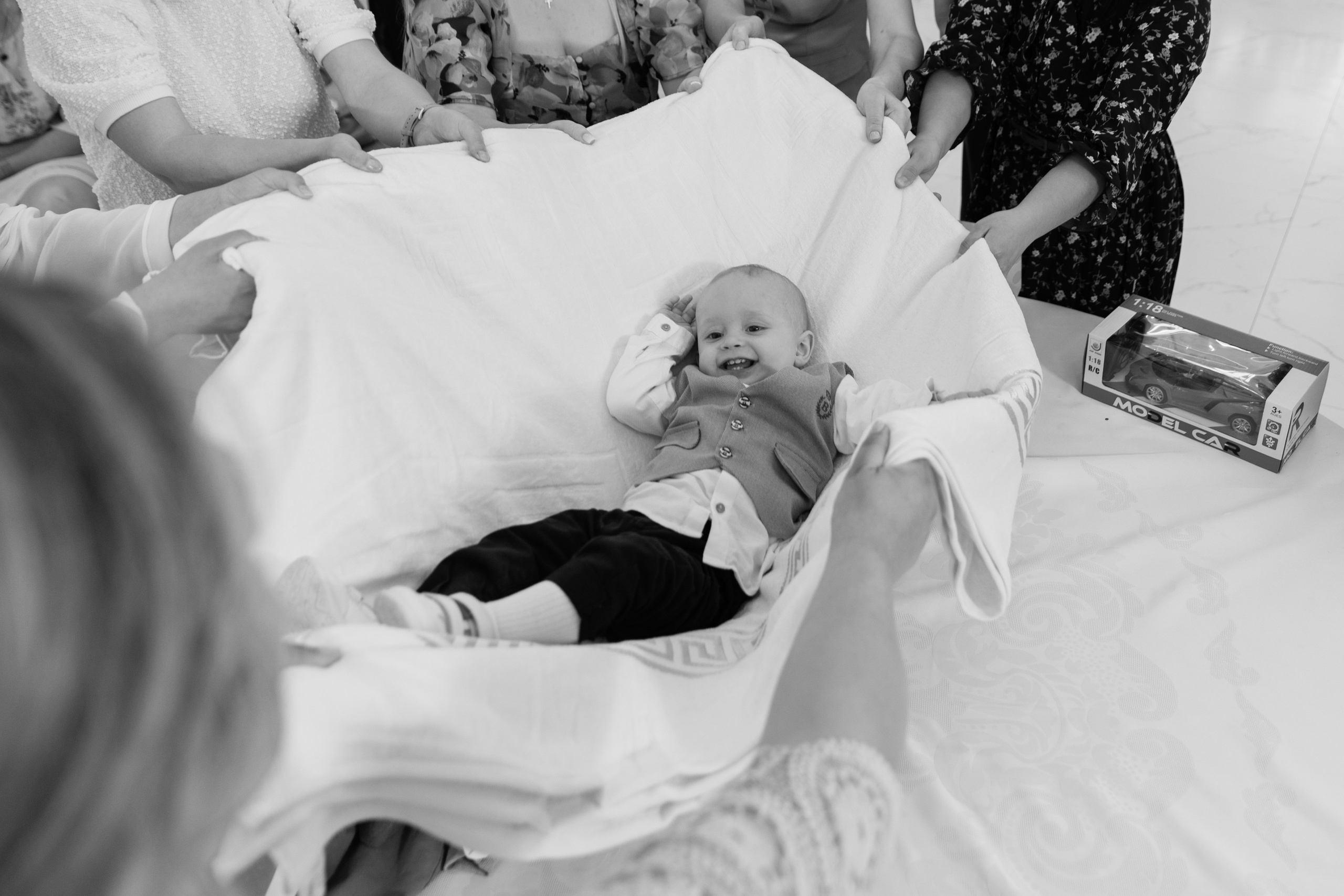 Ionel-Alessandro. Fotograf de nuntă și evenimente private!