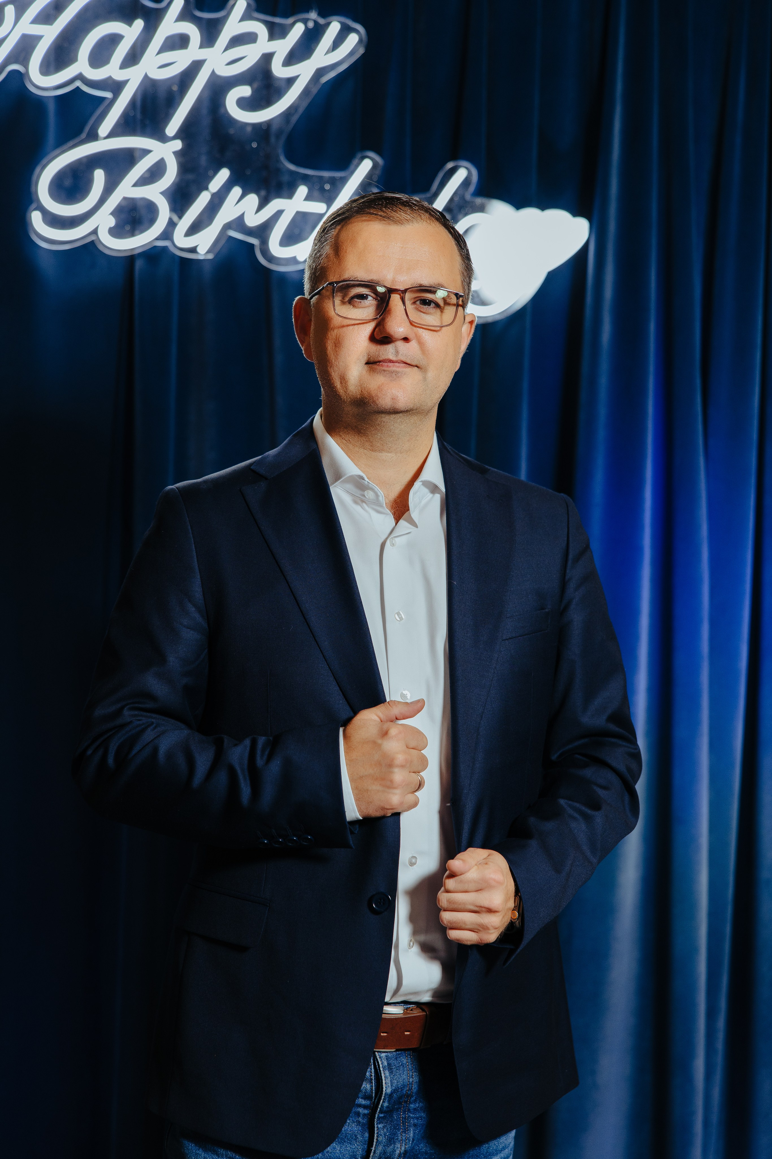 Mihai 40 ani. Fotograf de nuntă și evenimente private!