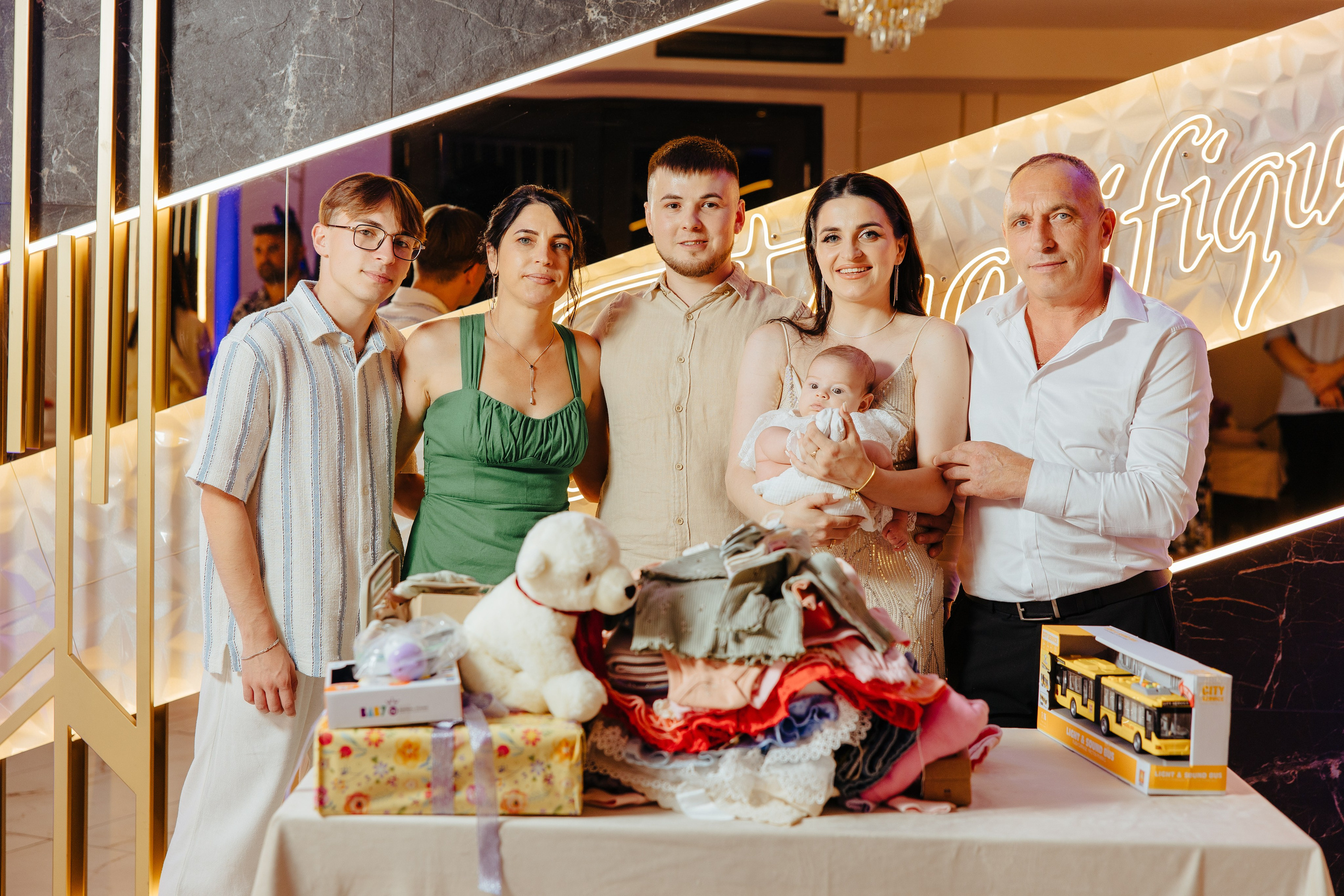 Delia. Fotograf de nuntă și evenimente private!