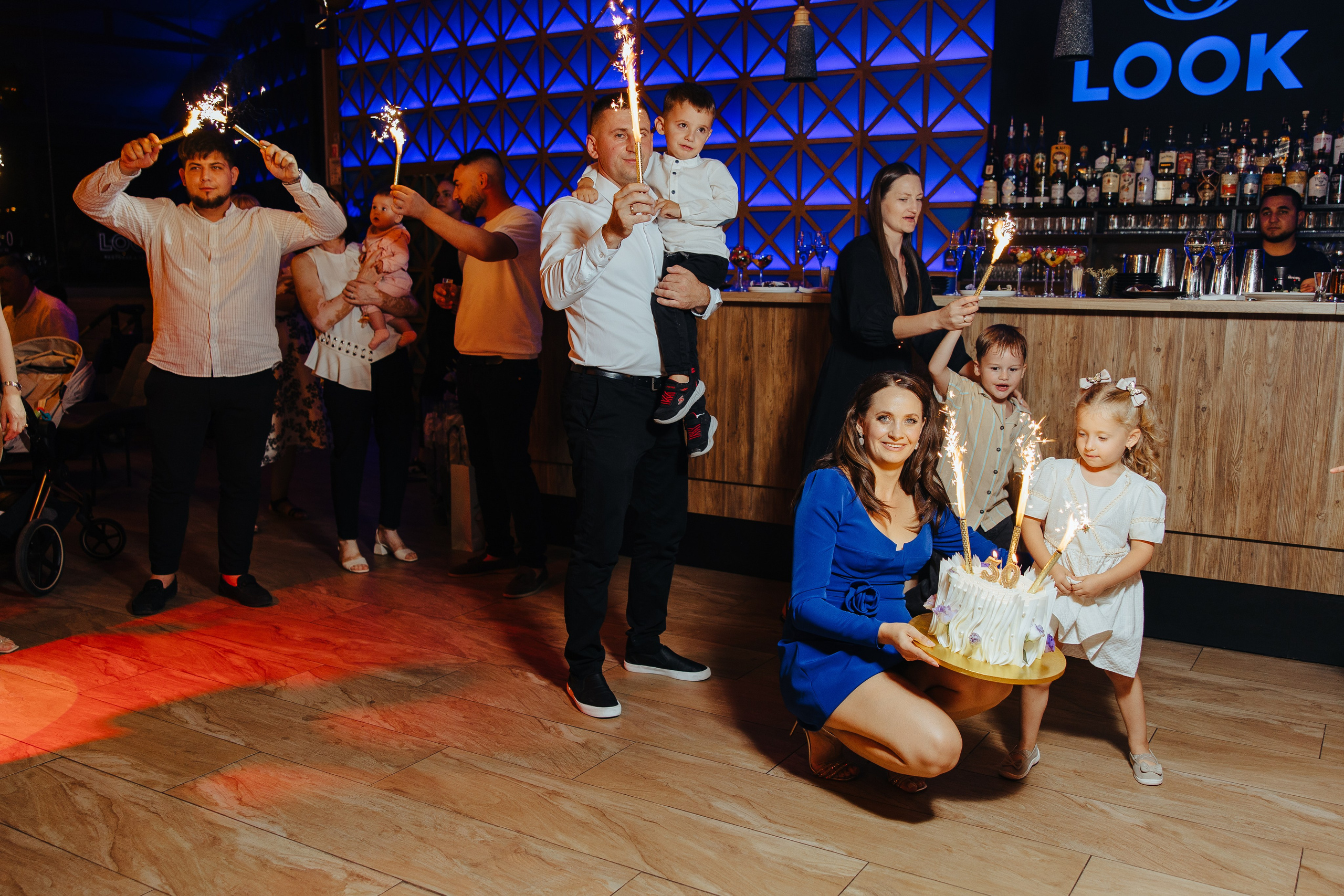 Nicoleta. Fotograf de nuntă și evenimente private!