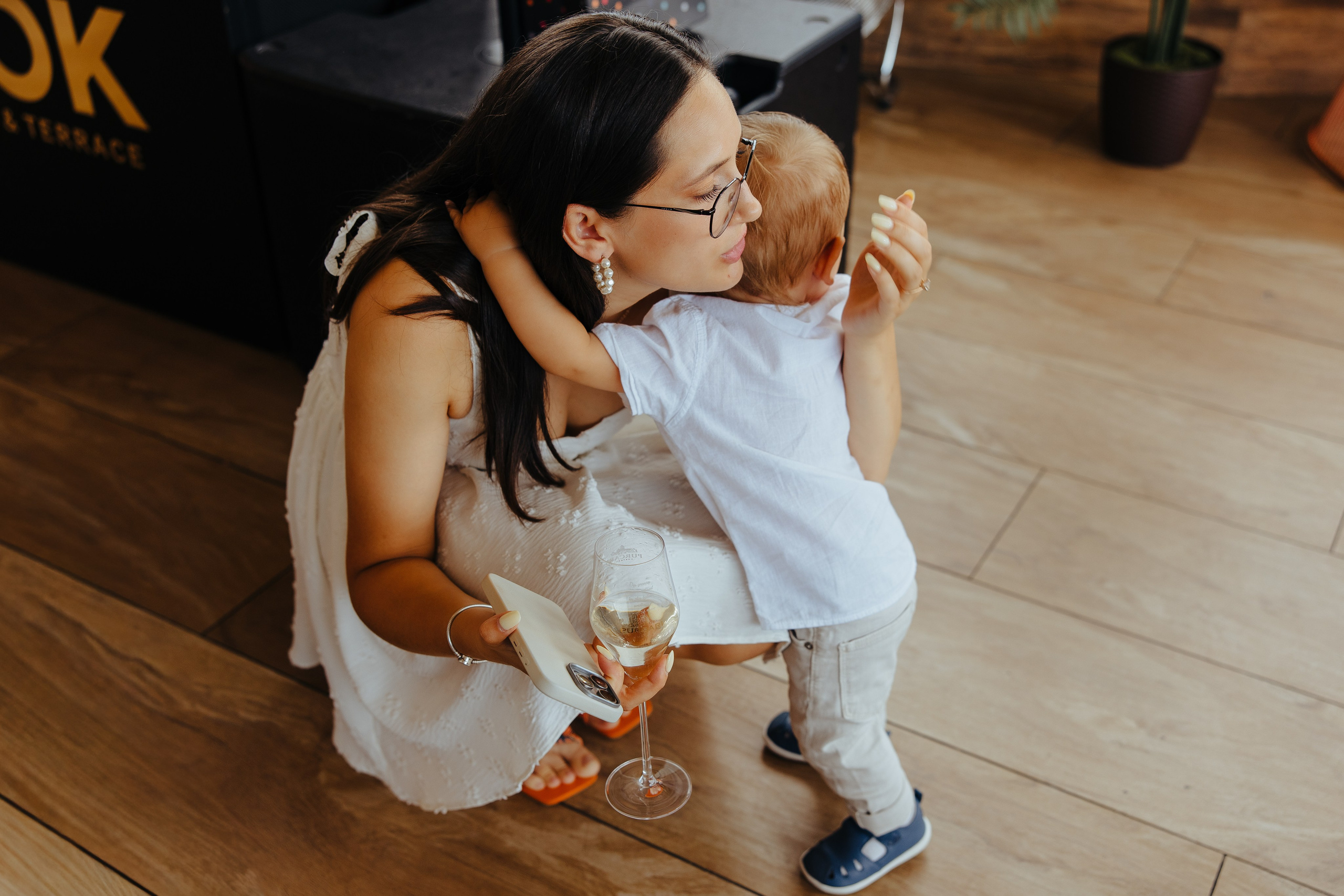 Nicoleta. Fotograf de nuntă și evenimente private!