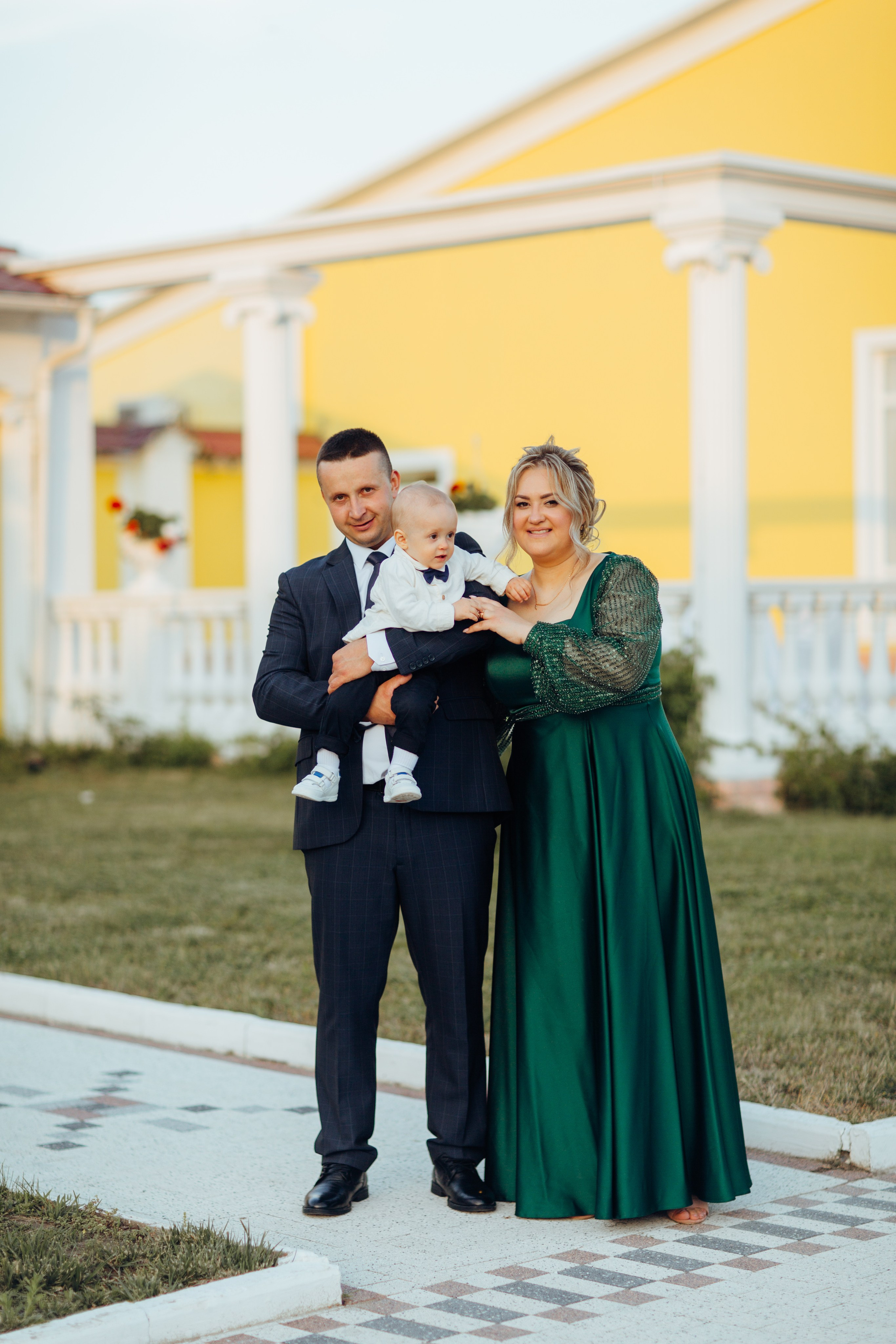 Ionel-Alessandro. Fotograf de nuntă și evenimente private!