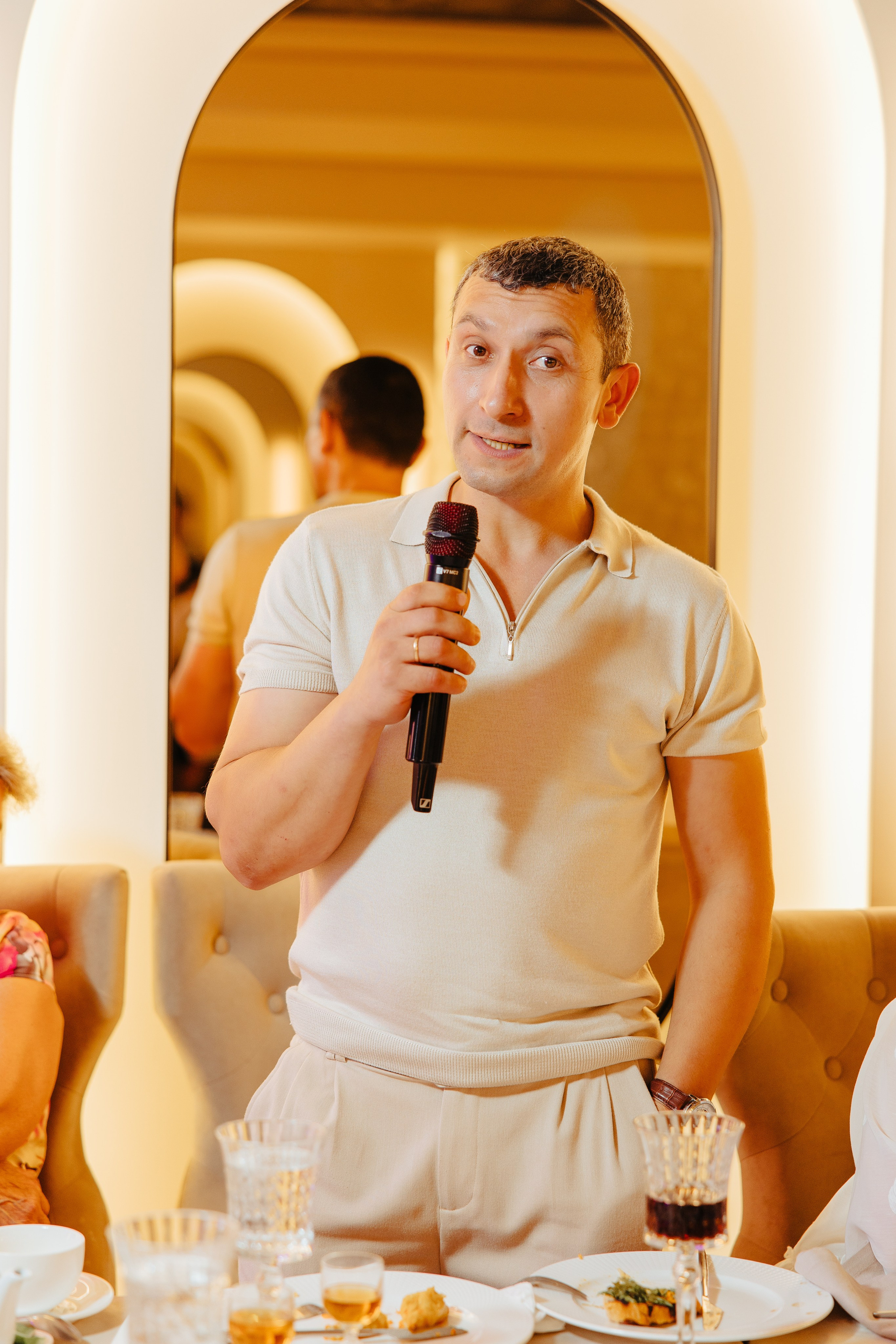 Delia. Fotograf de nuntă și evenimente private!