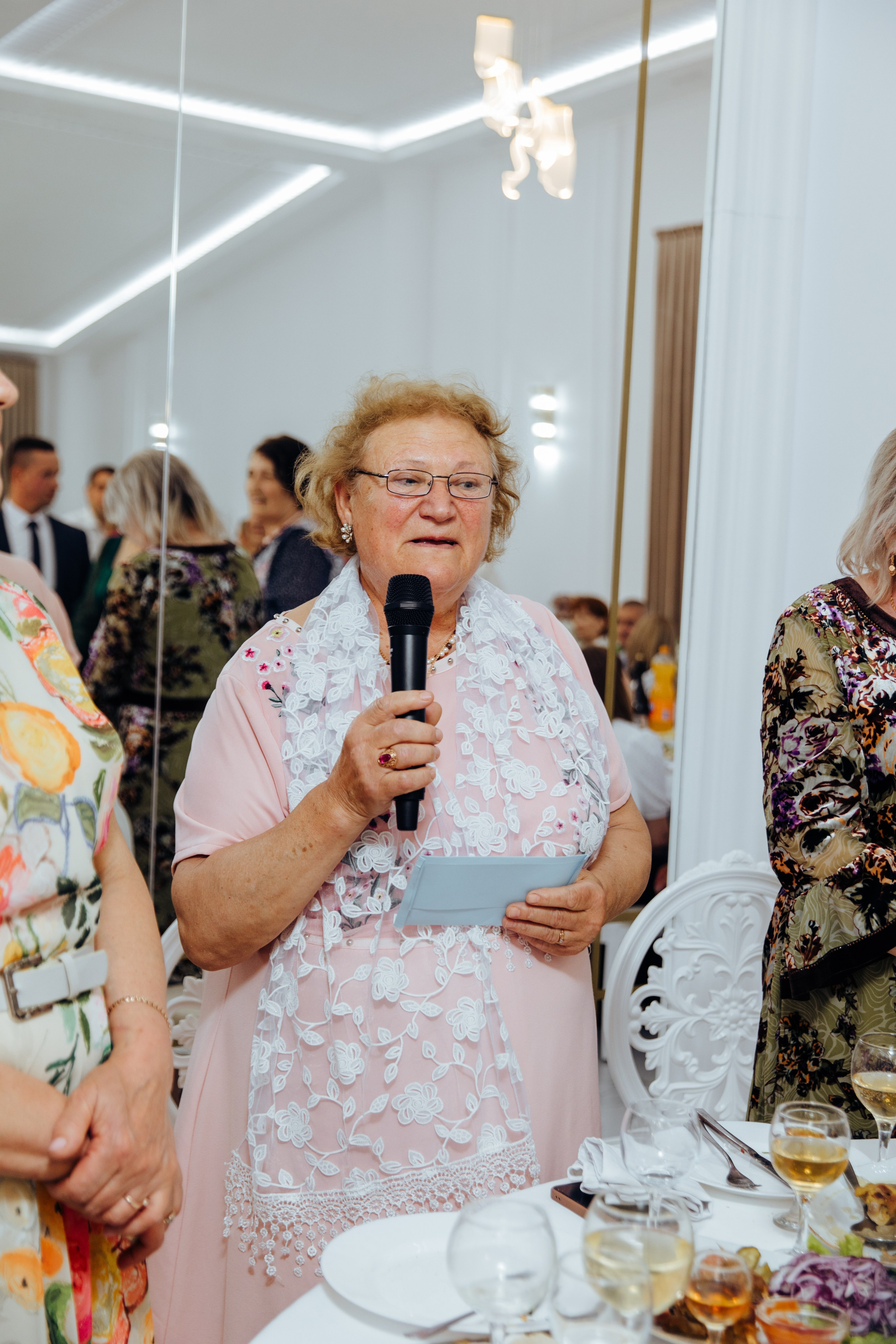 Ionel-Alessandro. Fotograf de nuntă și evenimente private!