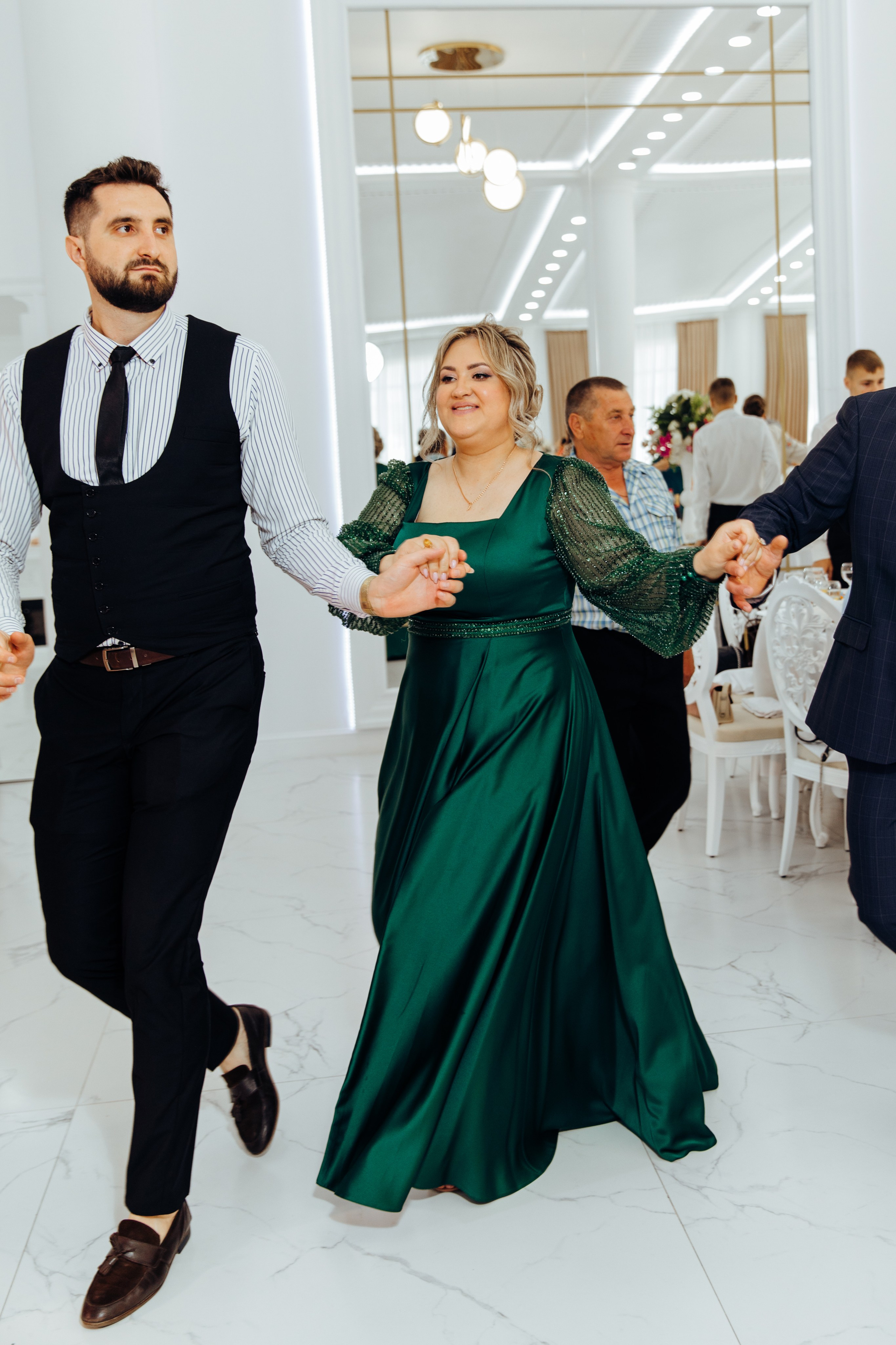 Ionel-Alessandro. Fotograf de nuntă și evenimente private!