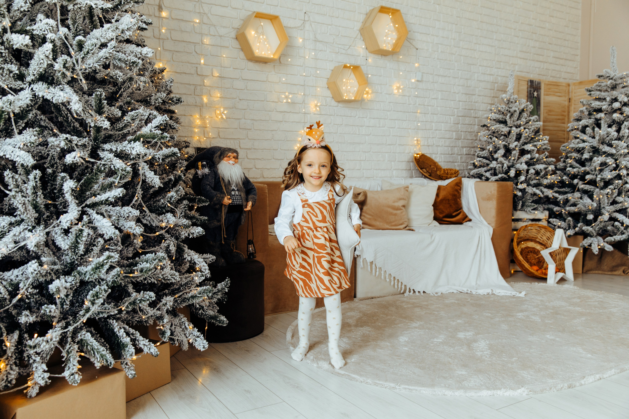 Magia sarbātorilor. Fotograf de nuntă și evenimente private!