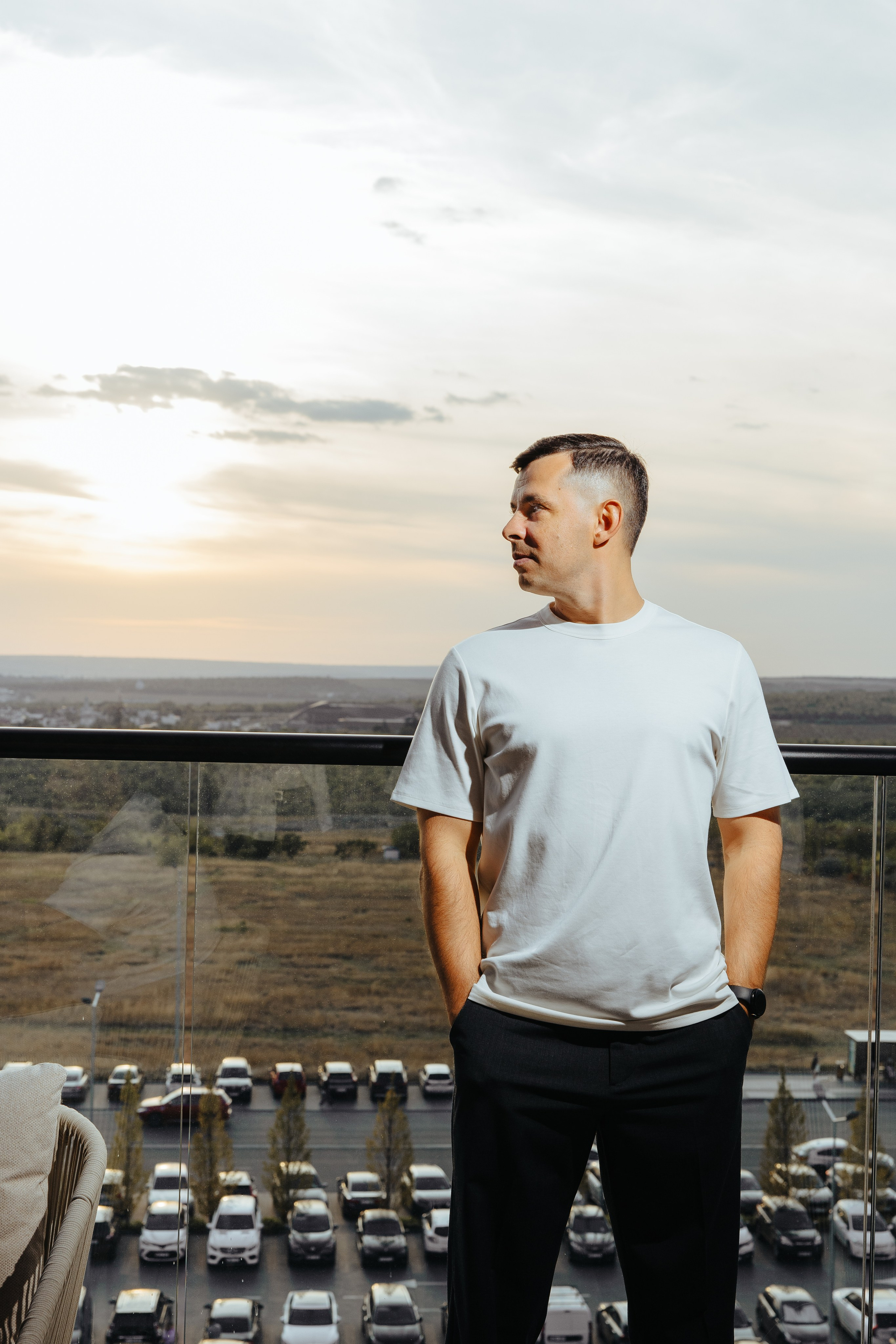 Oleg 40 ani. Fotograf de nuntă și evenimente private!