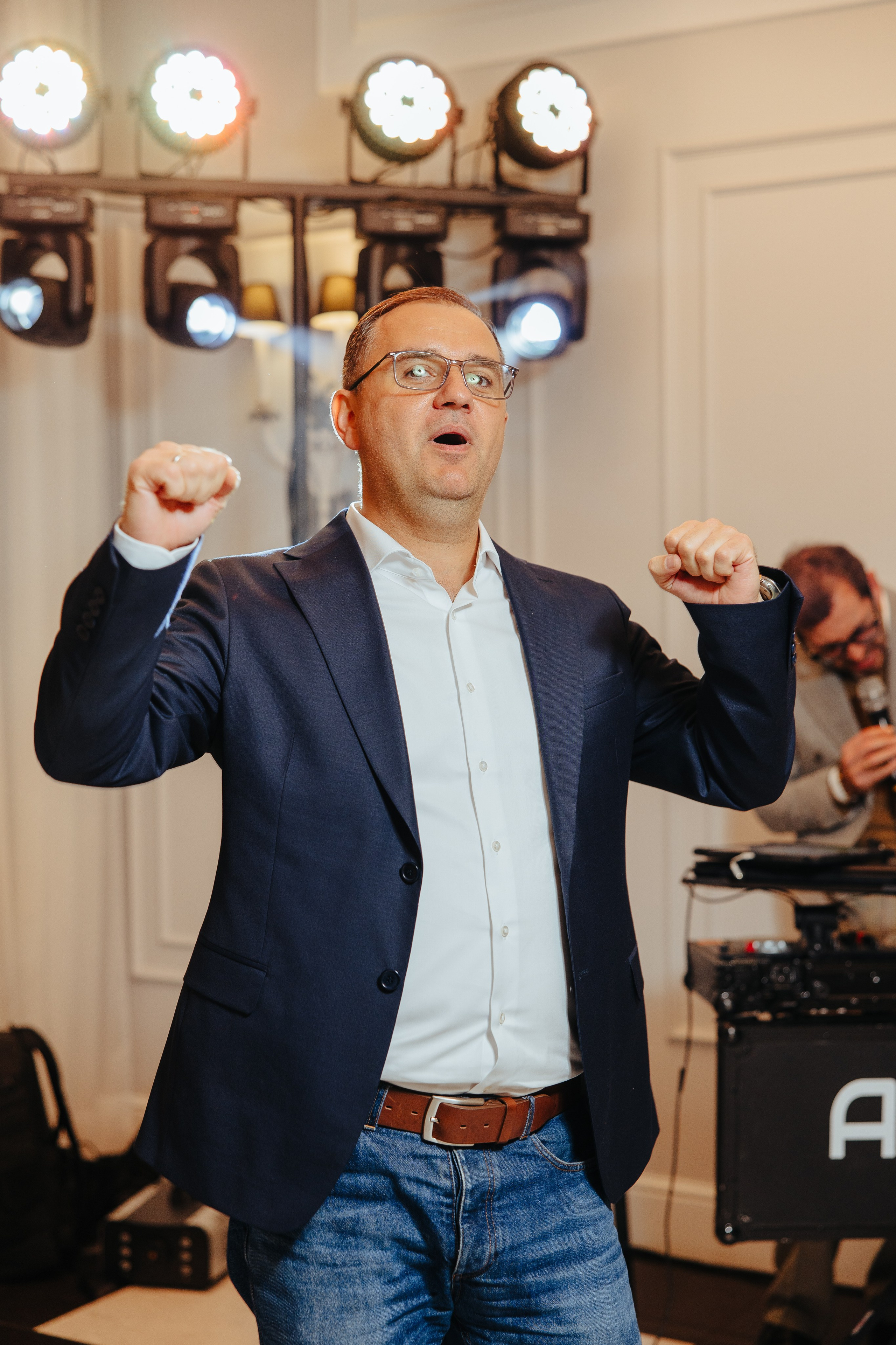 Mihai 40 ani. Fotograf de nuntă și evenimente private!