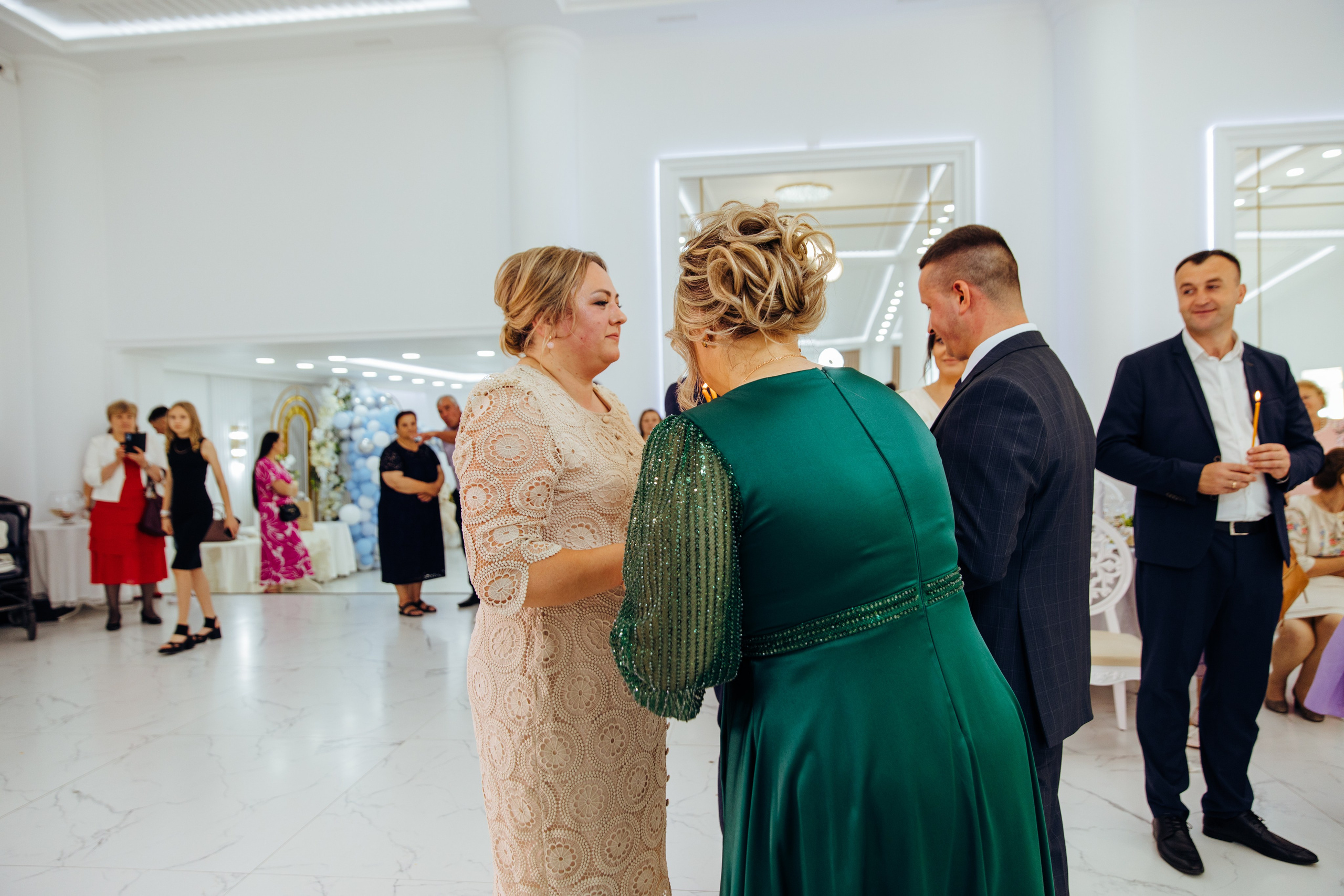 Ionel-Alessandro. Fotograf de nuntă și evenimente private!