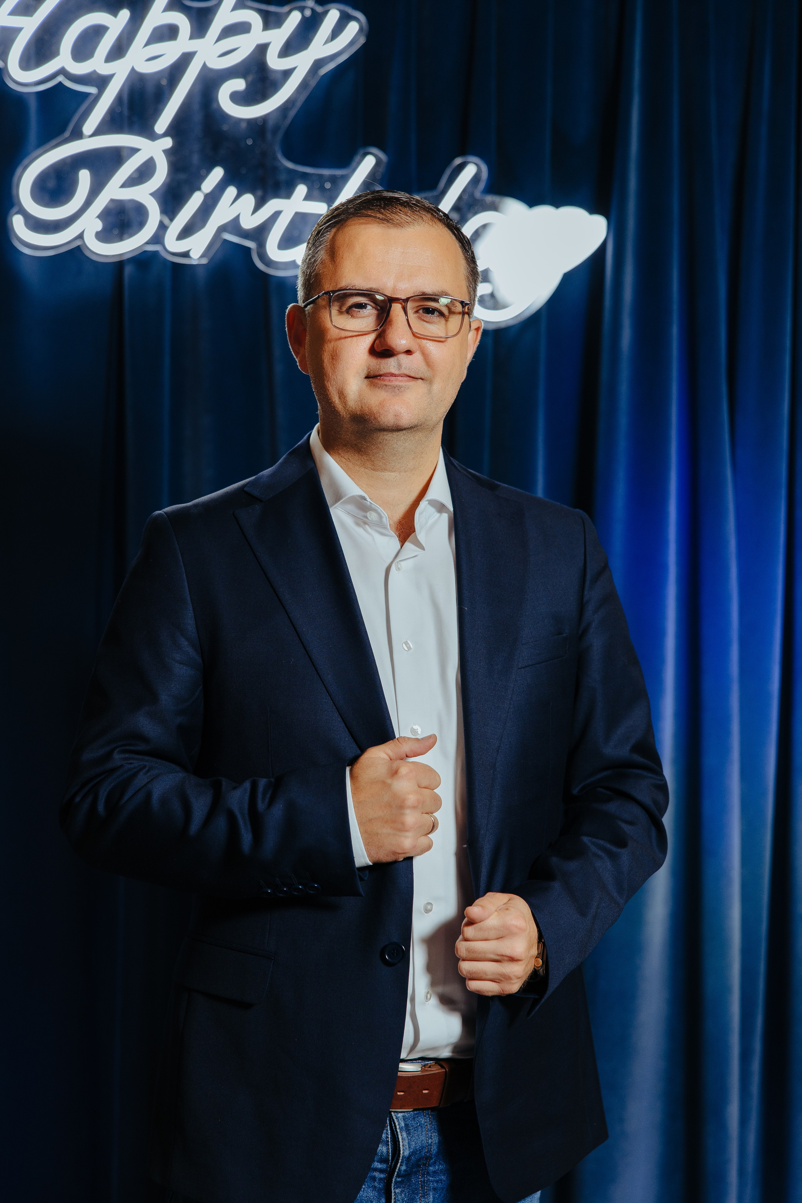 Mihai 40 ani. Fotograf de nuntă și evenimente private!