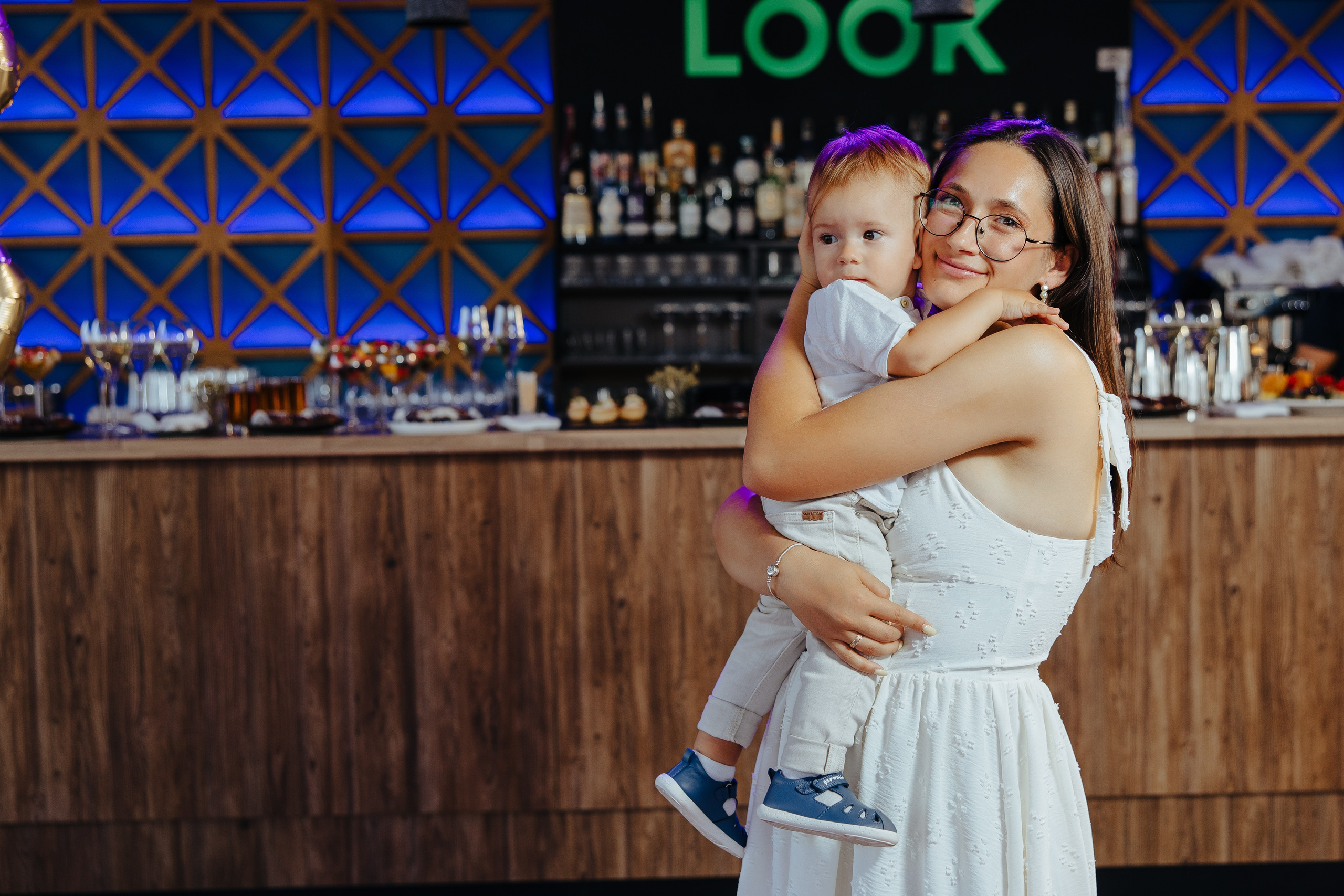 Nicoleta. Fotograf de nuntă și evenimente private!