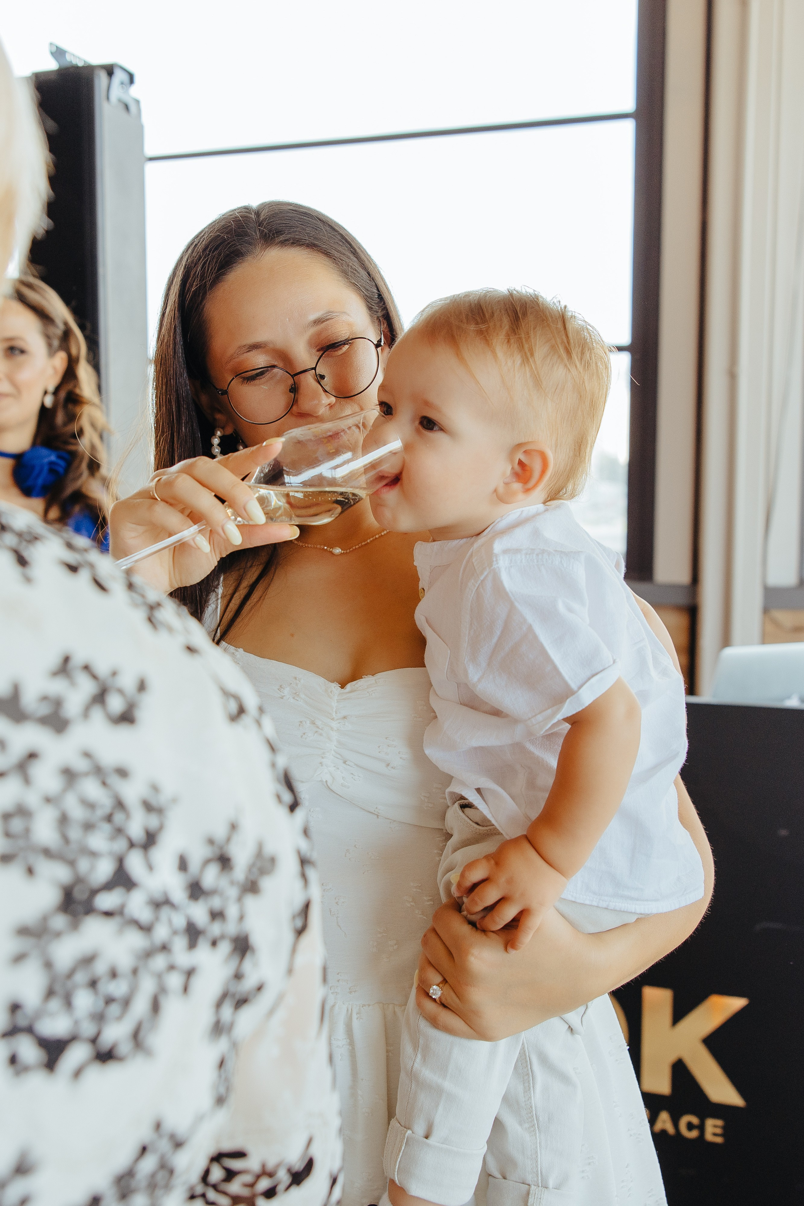 Nicoleta. Fotograf de nuntă și evenimente private!