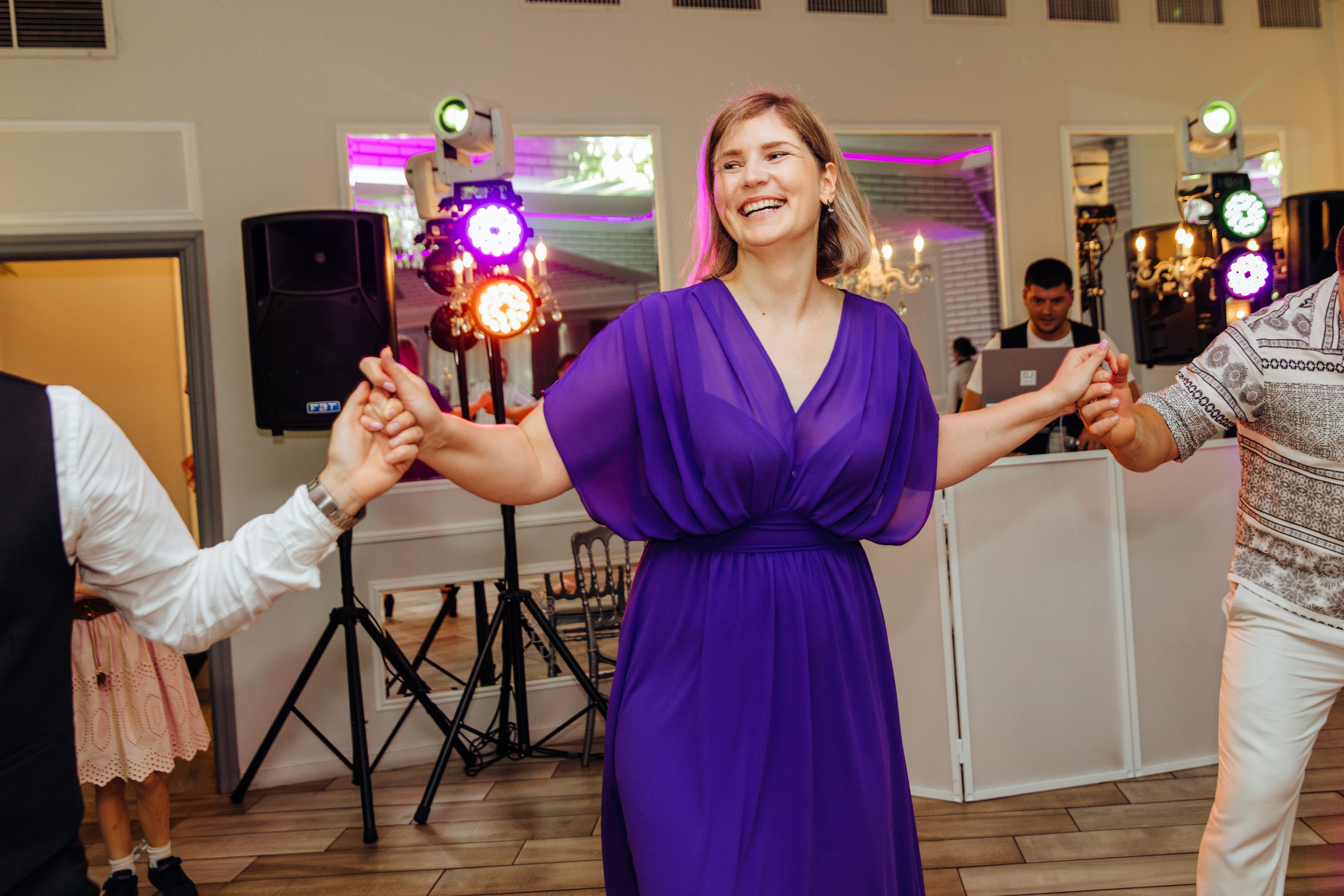 Antonia. Fotograf de nuntă și evenimente private!