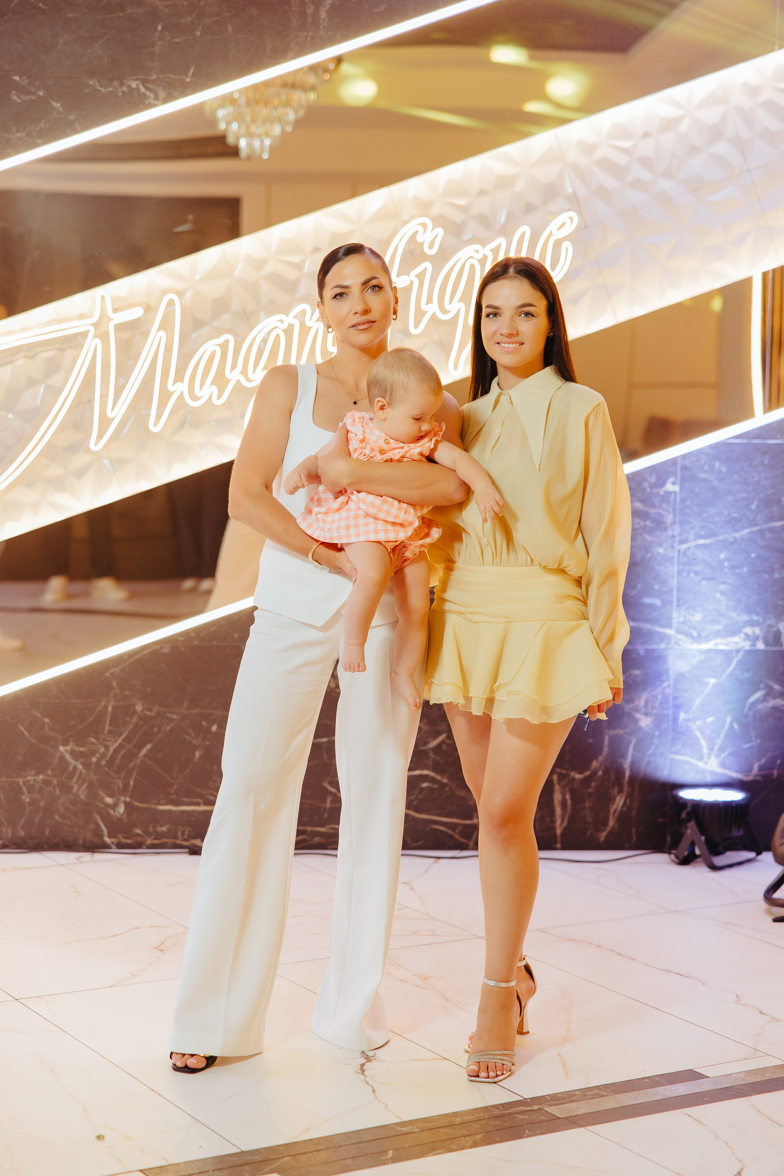 Delia. Fotograf de nuntă și evenimente private!