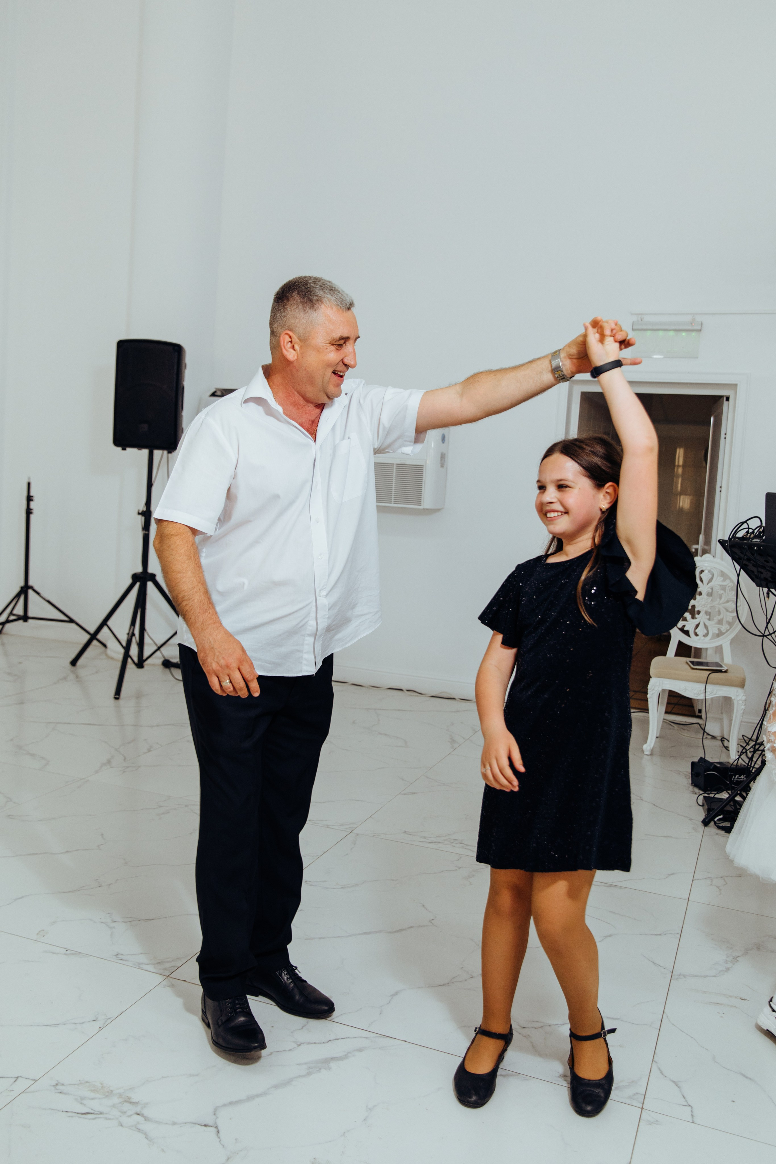 Ionel-Alessandro. Fotograf de nuntă și evenimente private!