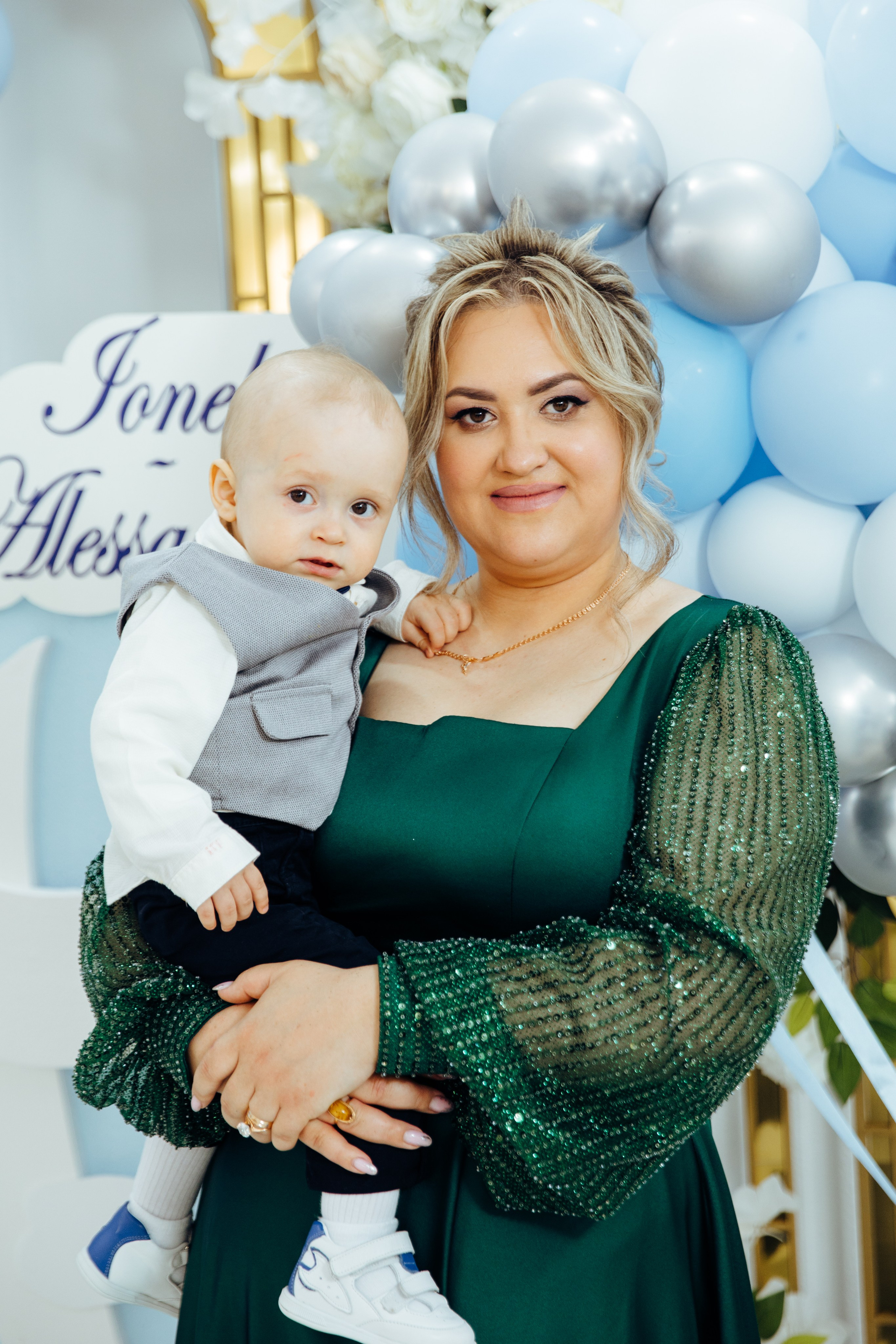 Ionel-Alessandro. Fotograf de nuntă și evenimente private!