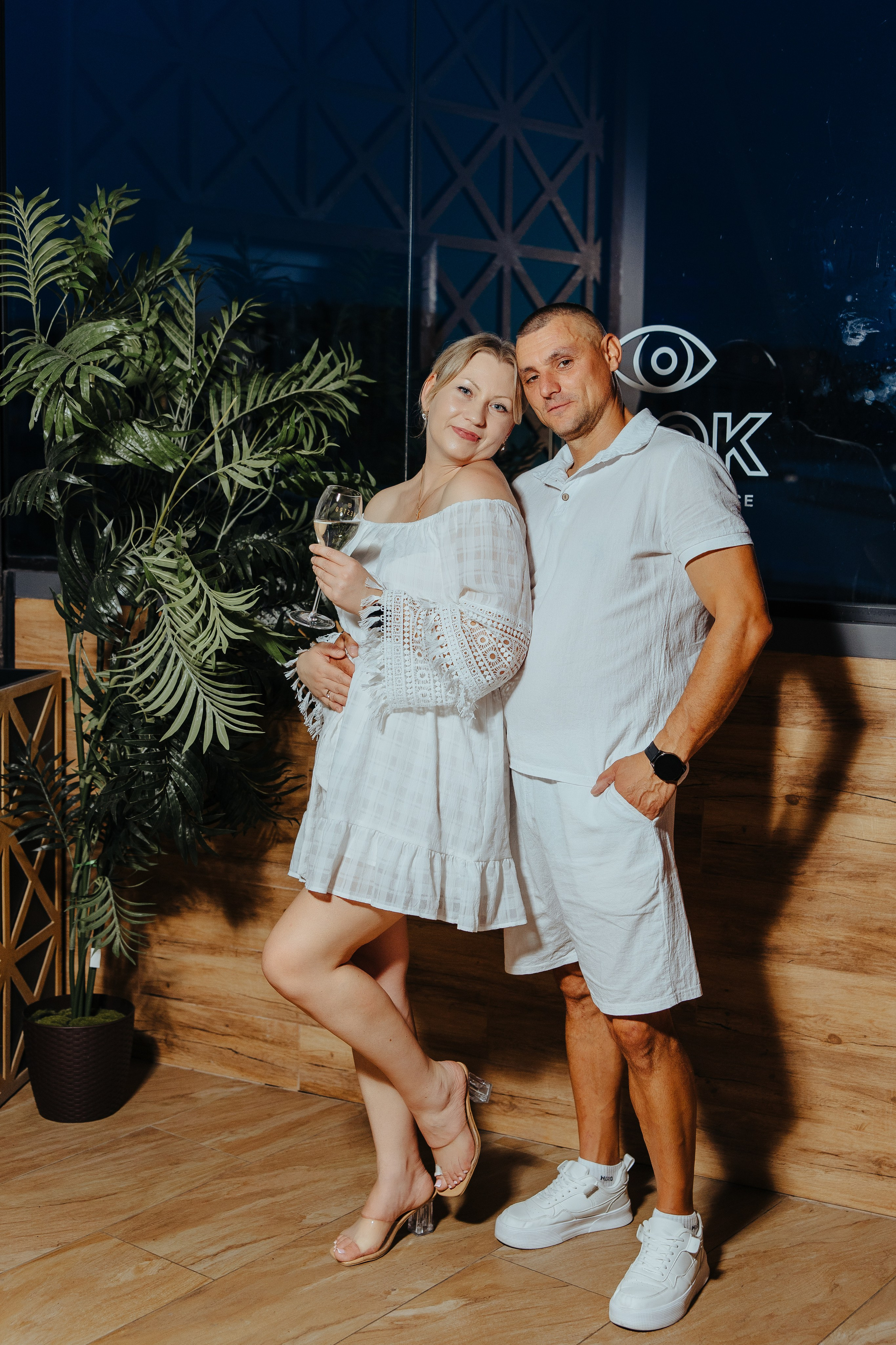 Nicoleta. Fotograf de nuntă și evenimente private!