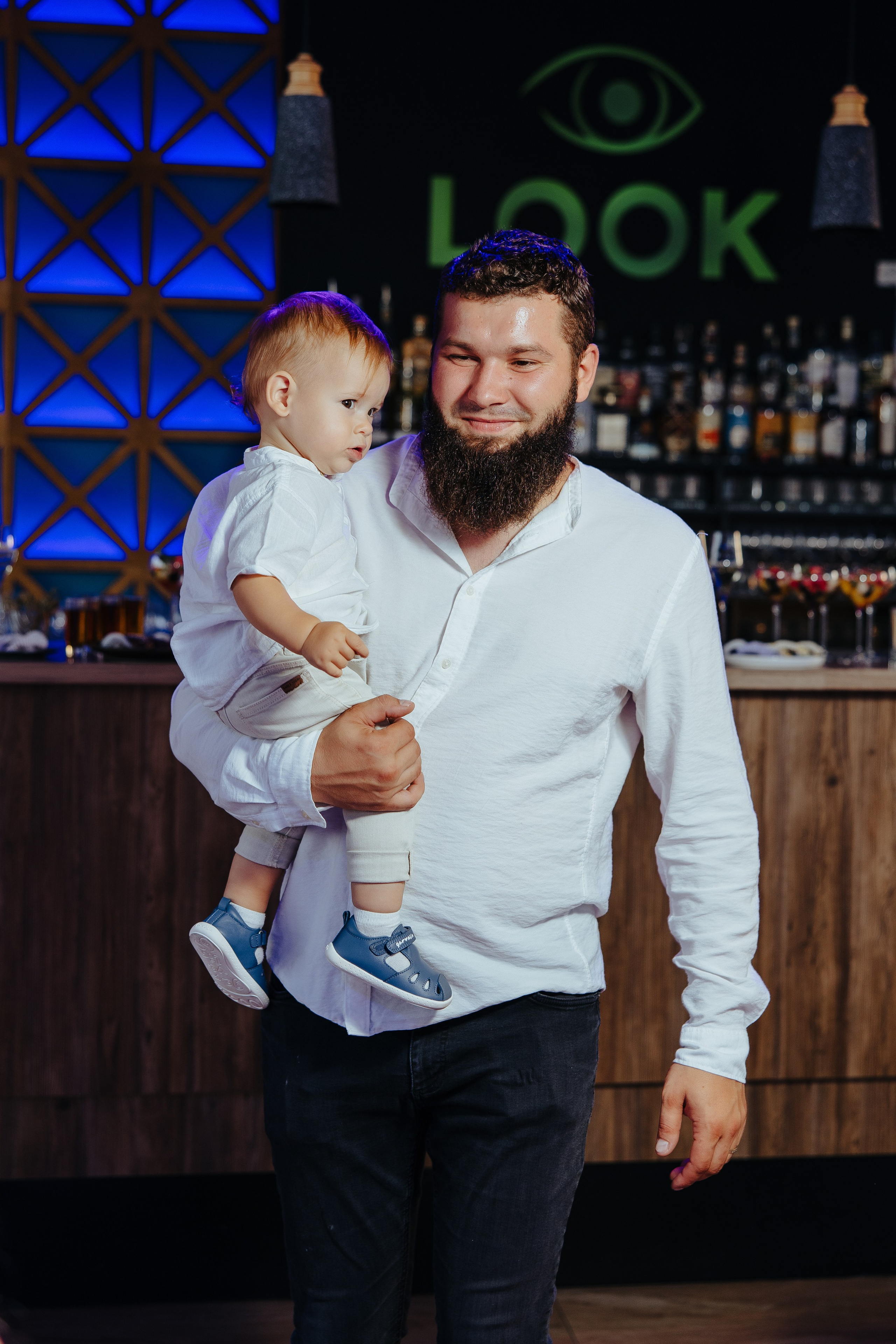 Nicoleta. Fotograf de nuntă și evenimente private!