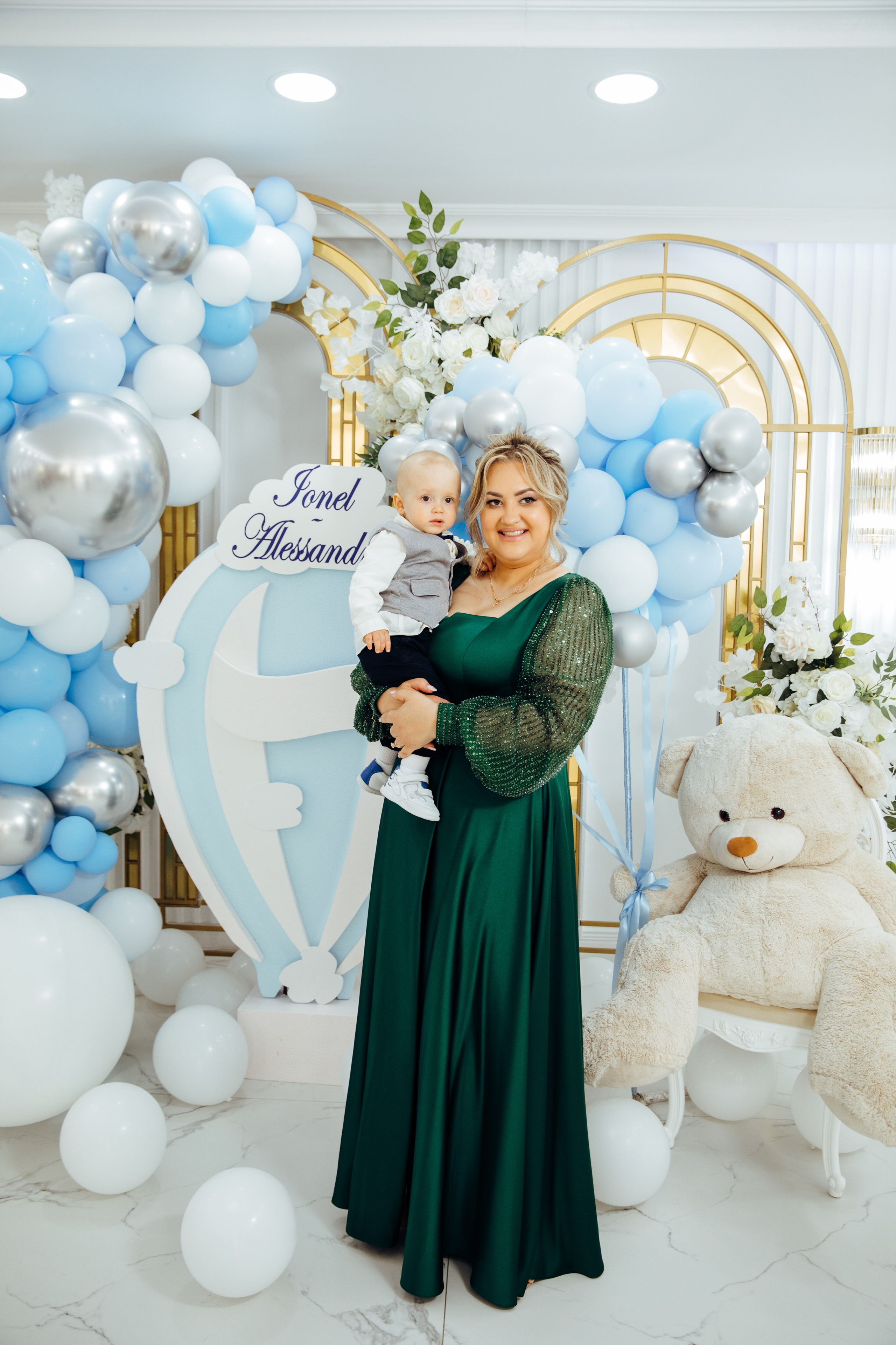 Ionel-Alessandro. Fotograf de nuntă și evenimente private!