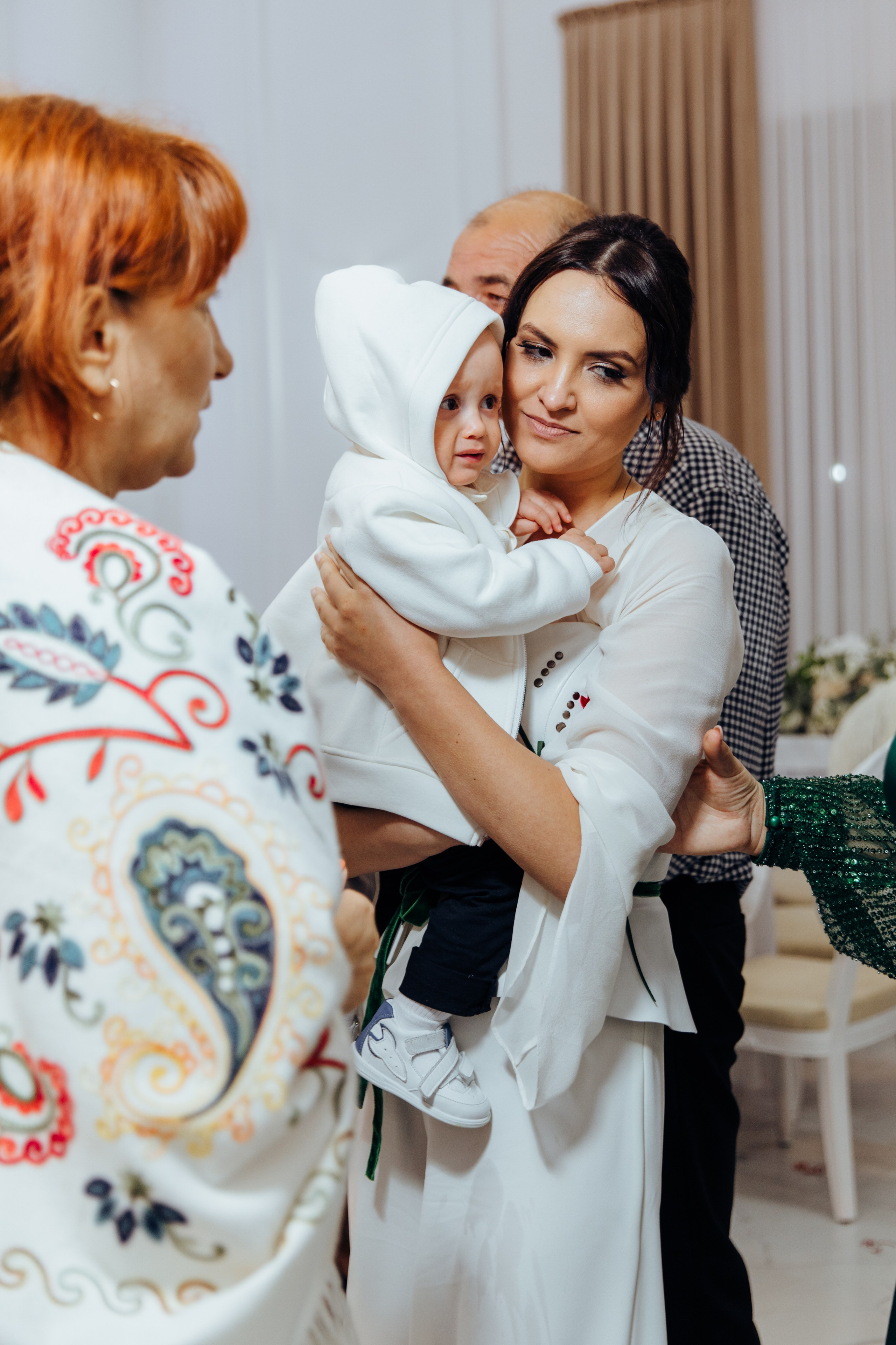 Ionel-Alessandro. Fotograf de nuntă și evenimente private!