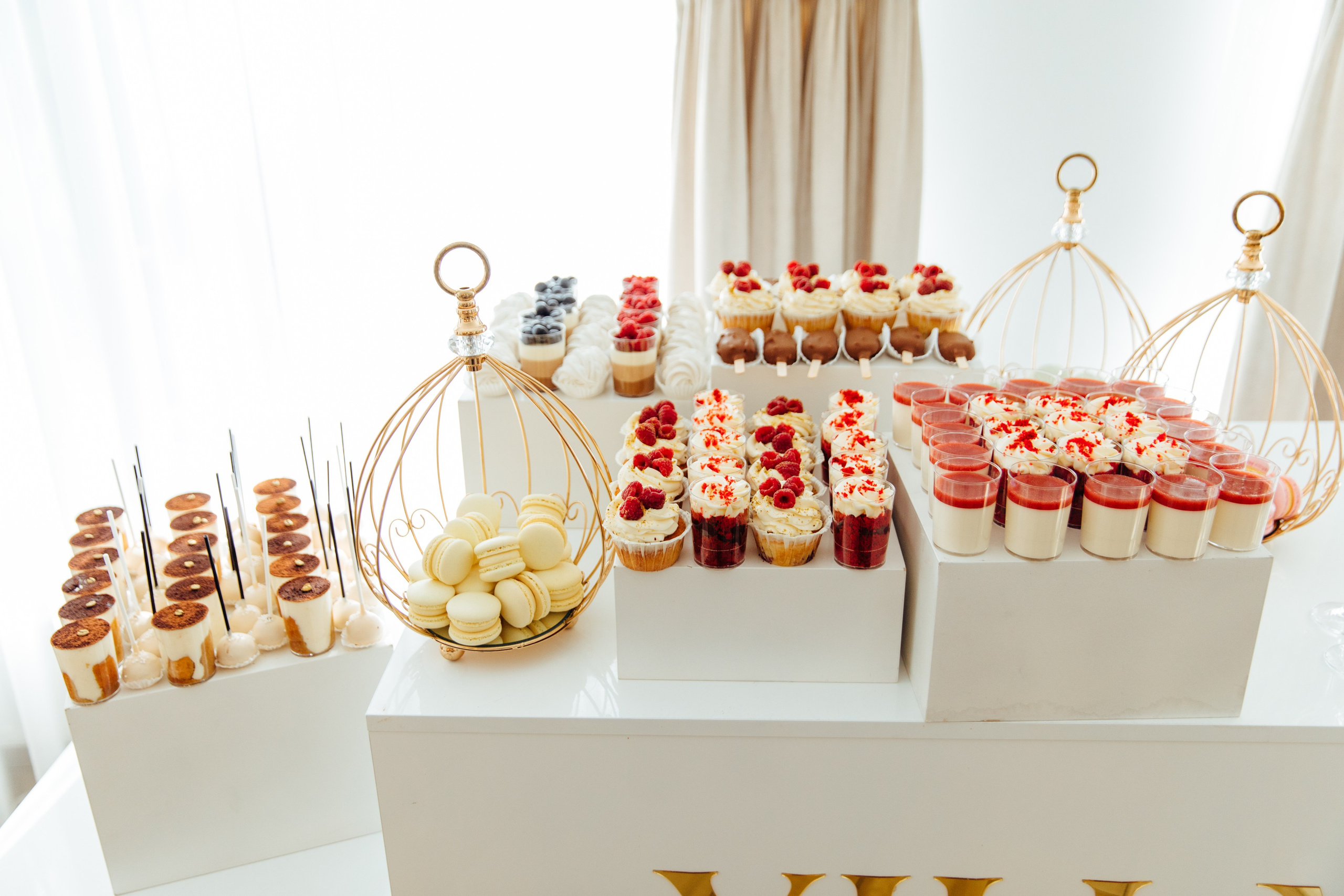 Antonia. Fotograf de nuntă și evenimente private!