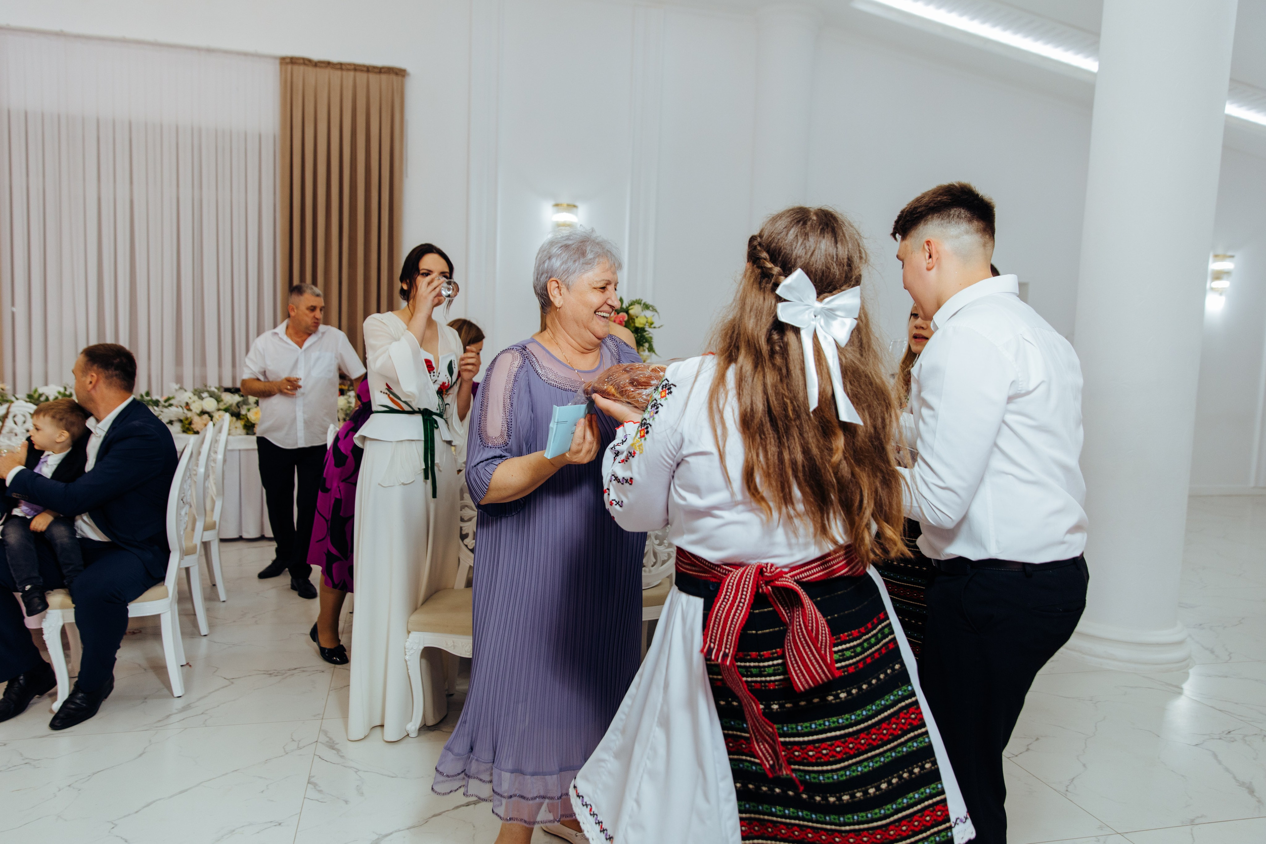 Ionel-Alessandro. Fotograf de nuntă și evenimente private!