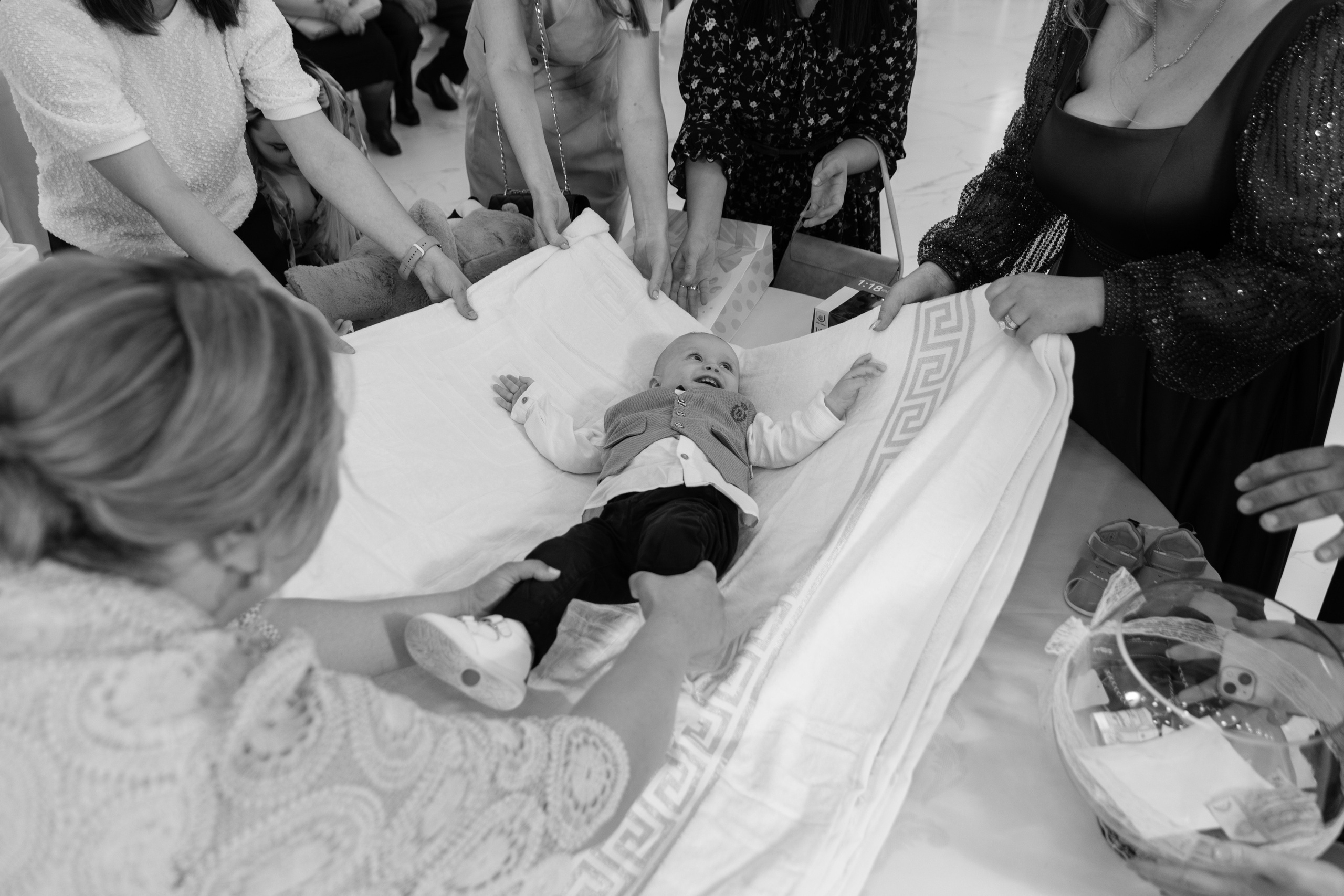 Ionel-Alessandro. Fotograf de nuntă și evenimente private!