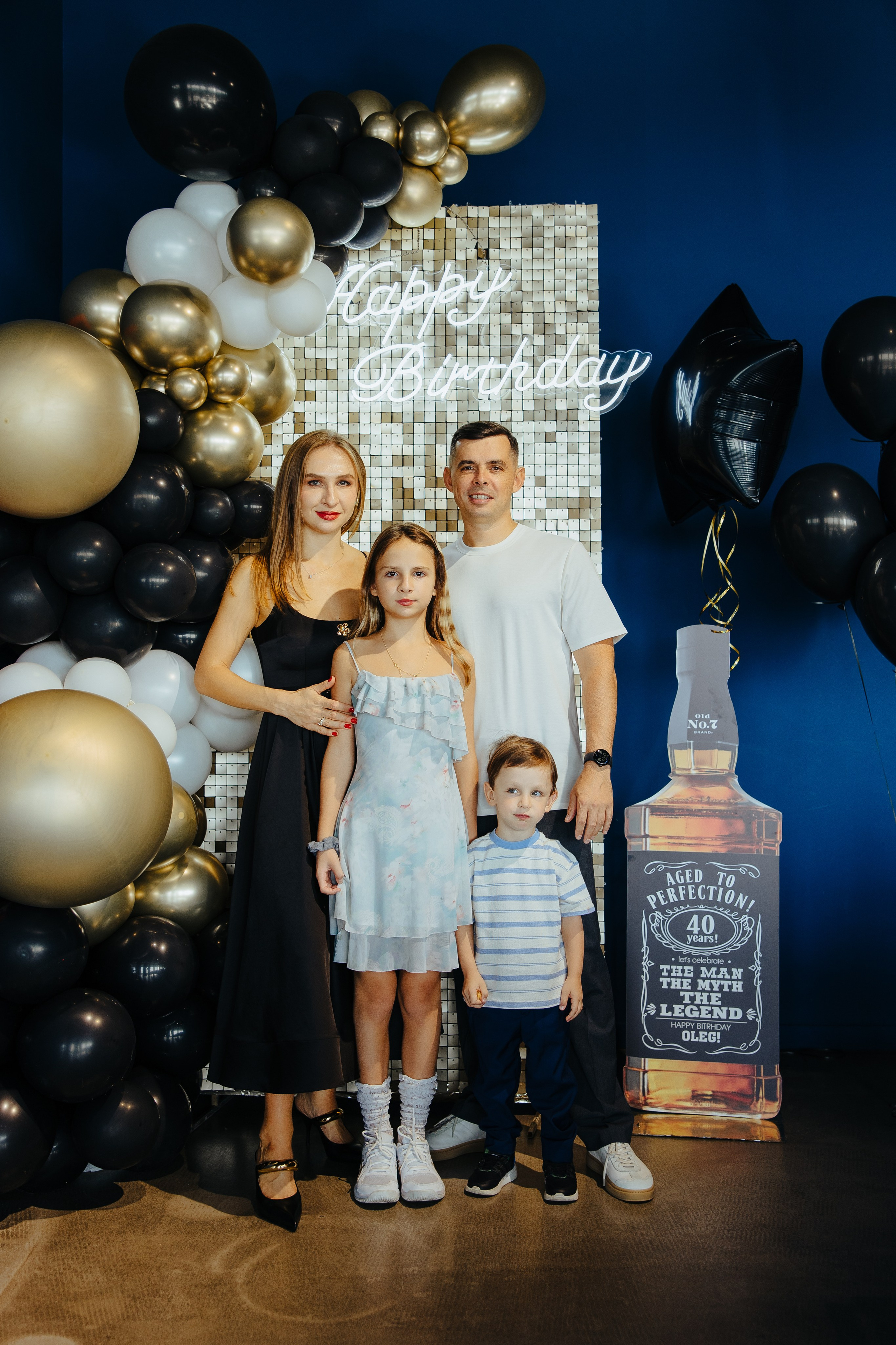 Oleg 40 ani. Fotograf de nuntă și evenimente private!