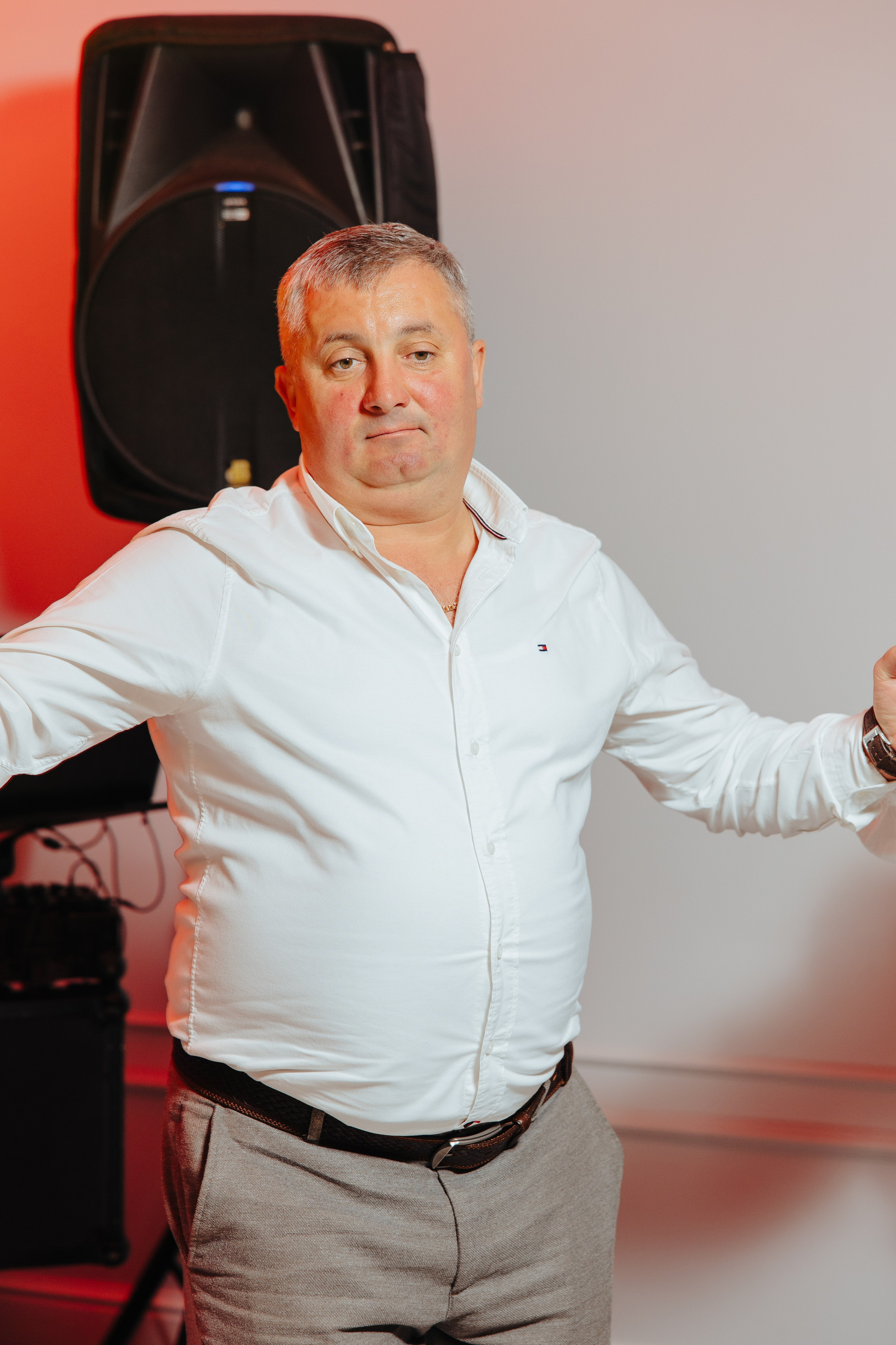 Mihai 40 ani. Fotograf de nuntă și evenimente private!