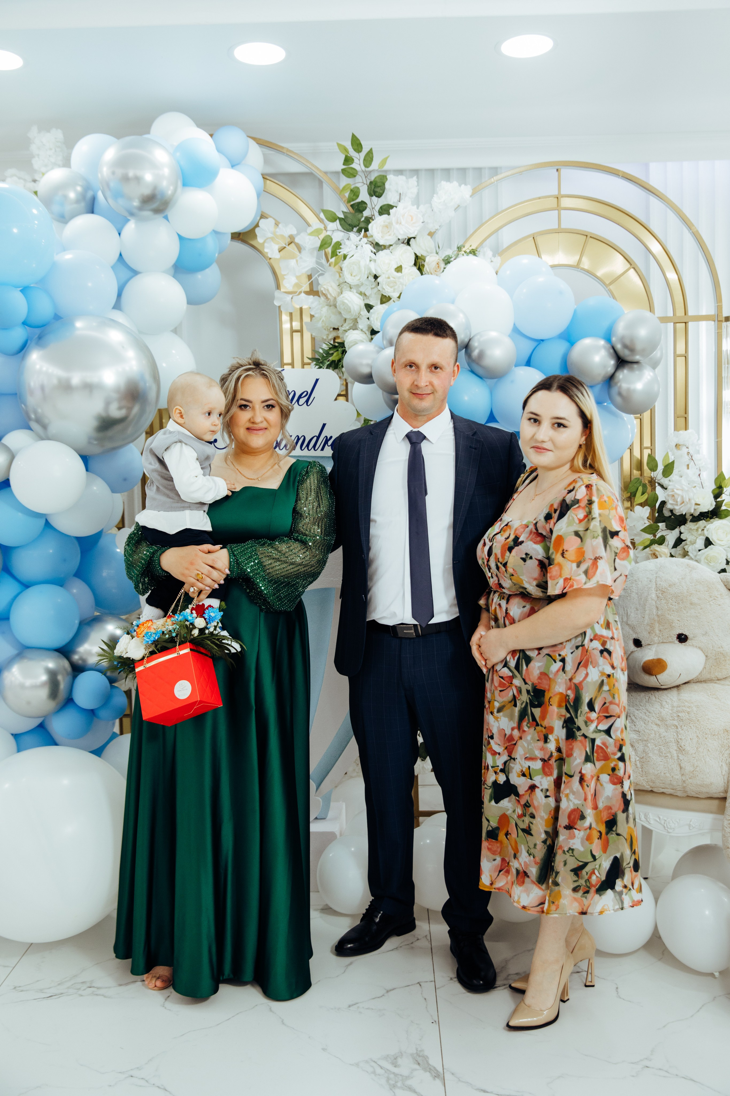 Ionel-Alessandro. Fotograf de nuntă și evenimente private!