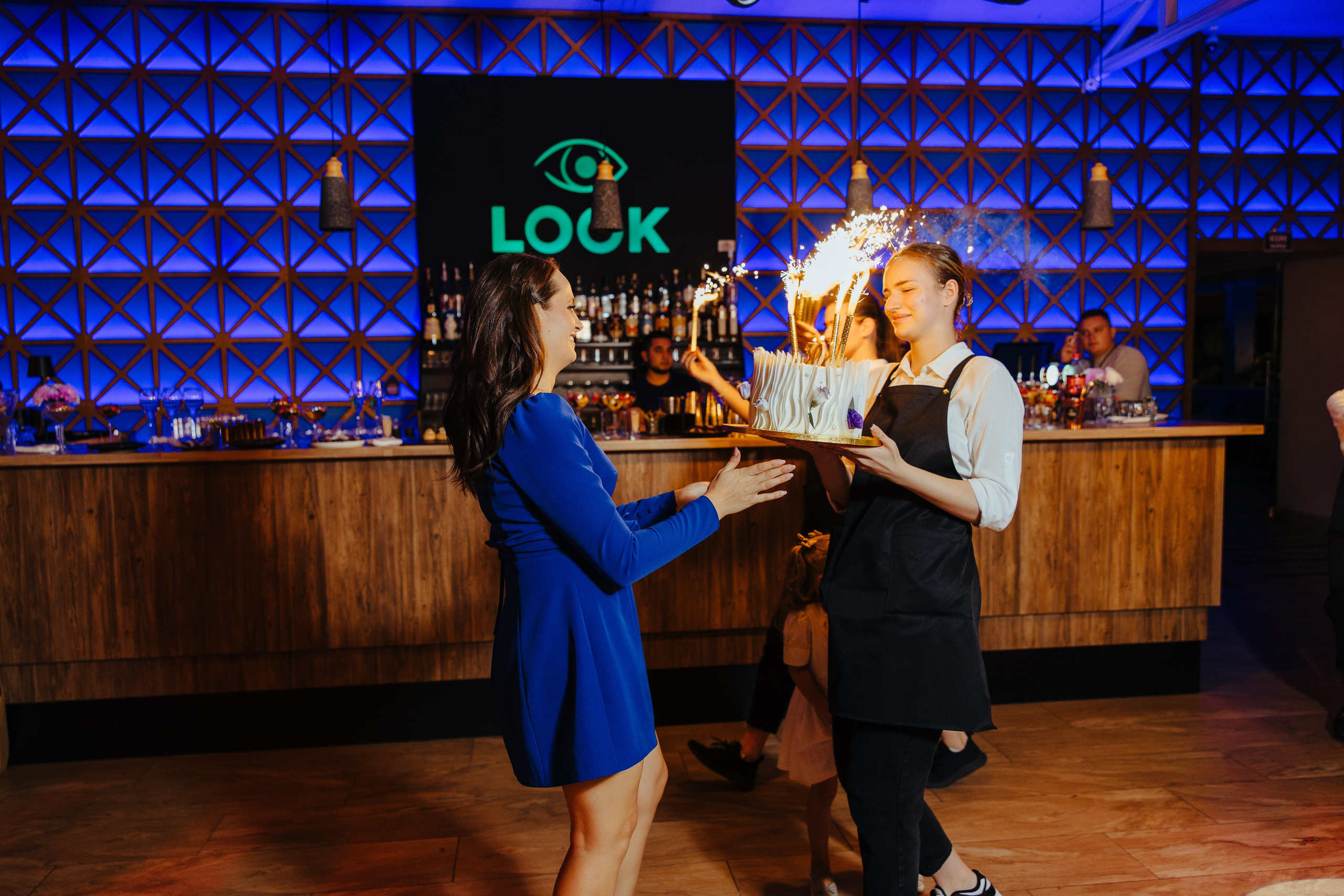 Nicoleta. Fotograf de nuntă și evenimente private!